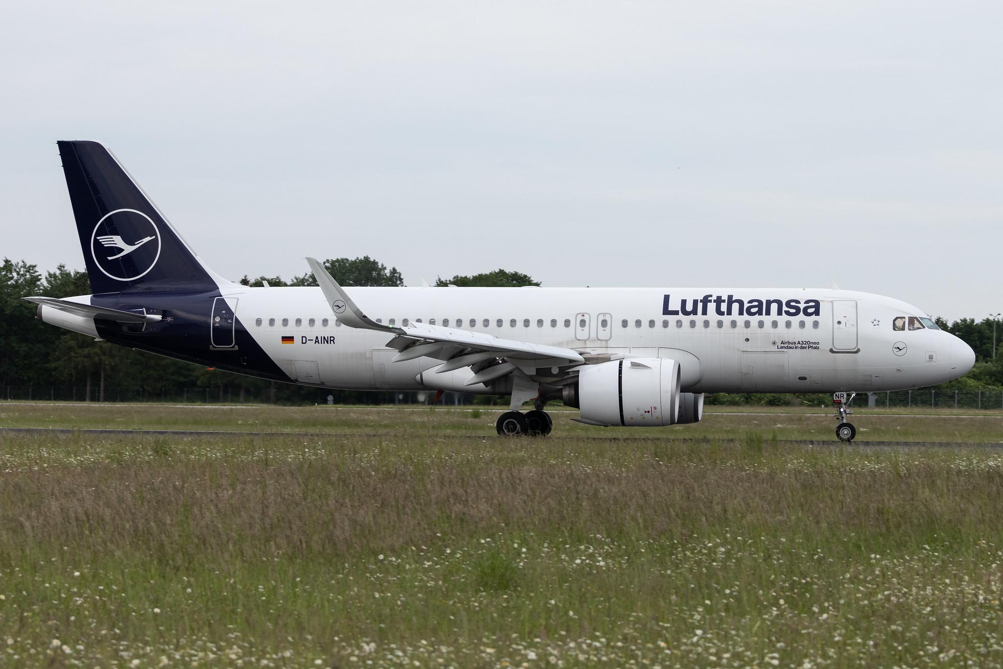 Hamburg Airport: Lufthansa (LH / DLH) | Airbus A320-271N A20N | D-AINR | MSN 8725