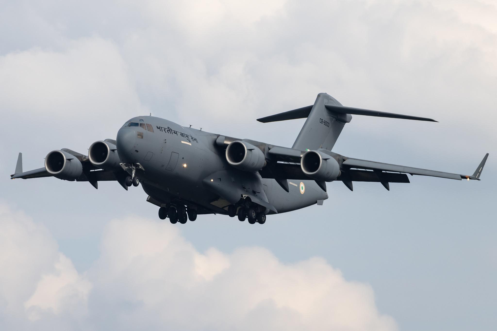 Hamburg Airport: Indian Air Force (/ IFC) | Boeing C-17A Globemaster III C17 | CB-8003 | MSN F-259