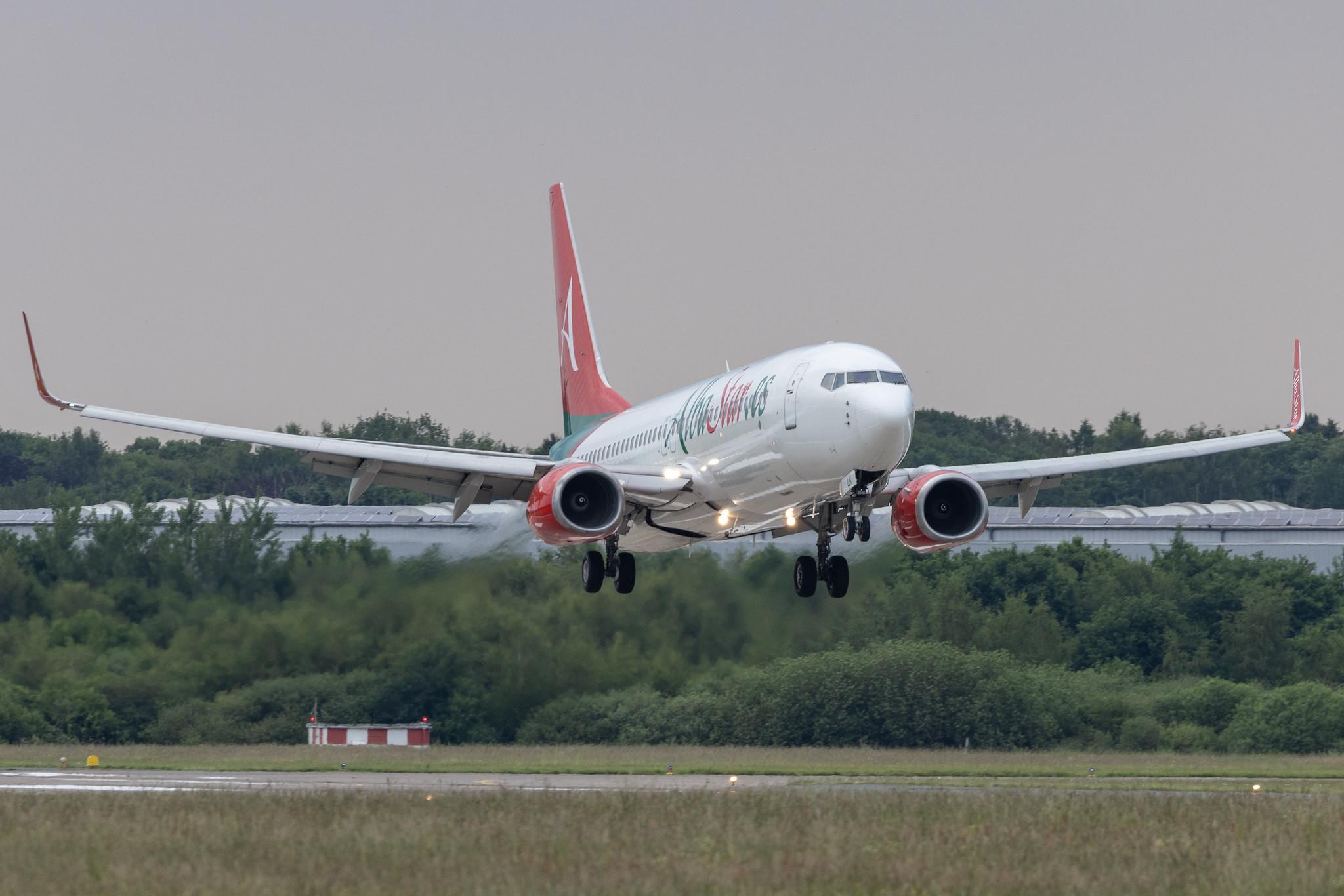 Hamburg Airport: AlbaStar (AP / LAV) | Boeing 737-81M B738 | EC-NLK | MSN 33104