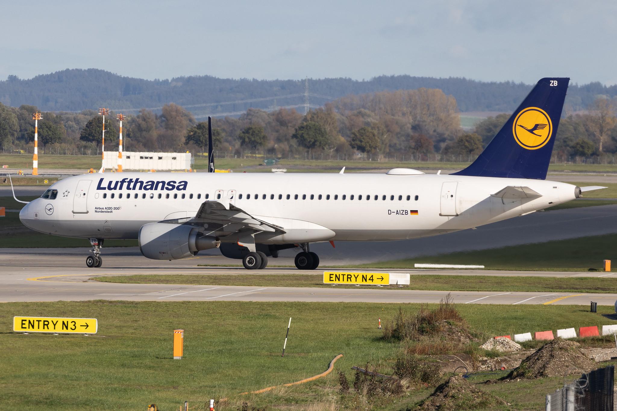 Munich Airport: Lufthansa (LH / DLH) | Airbus A320-214 A320 | D-AIZB | MSN 4120
