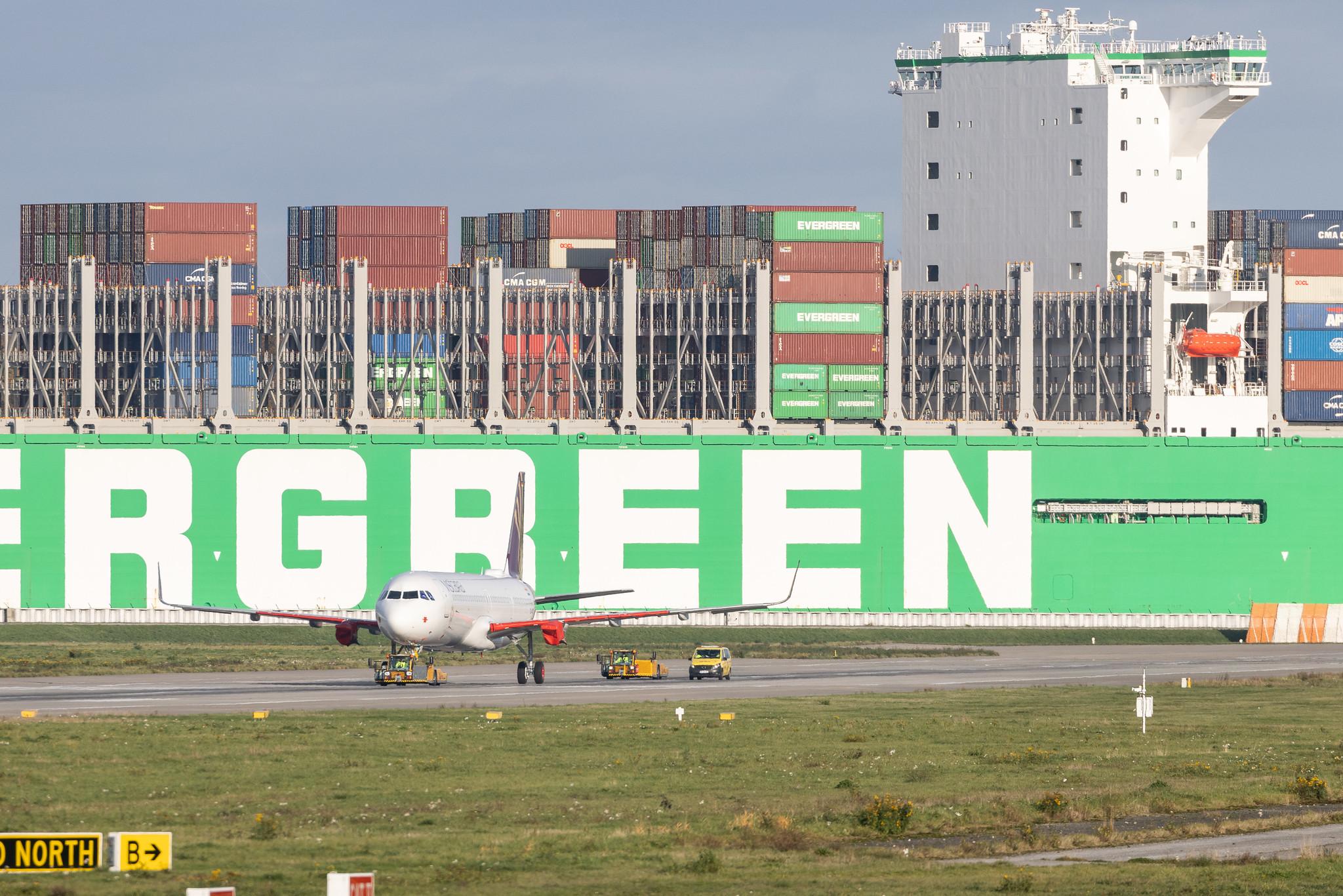 Hamburg Finkenwerder: Vistara (UK / VTI) | Airbus A321-251NX A21N | D-AXXY | MSN 11138