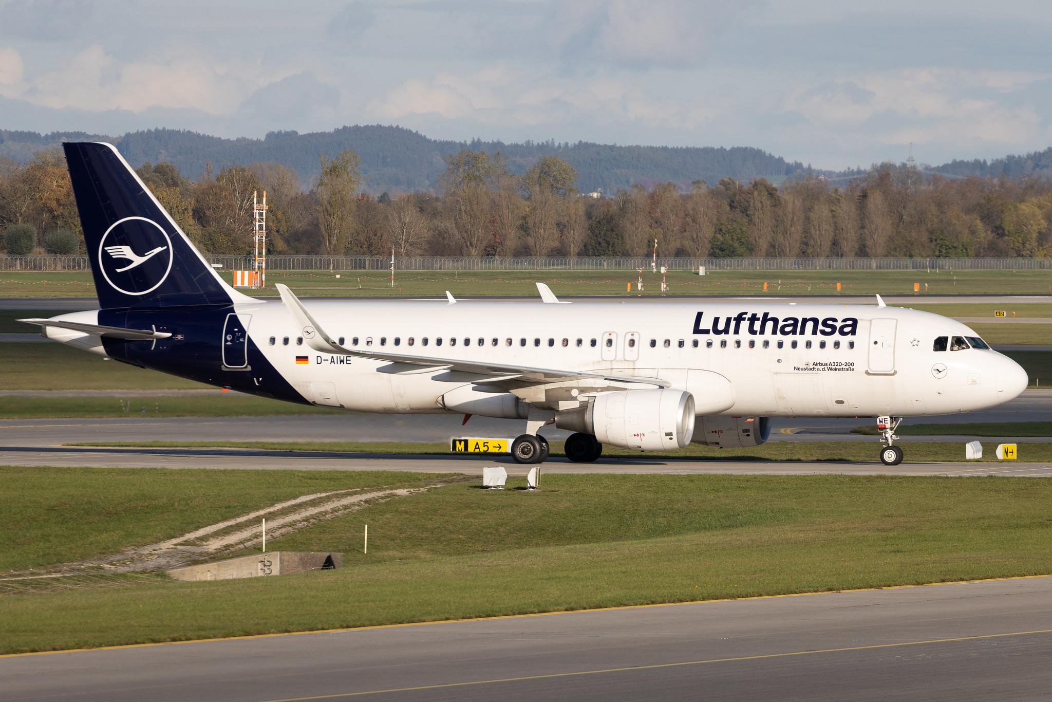 Munich Airport: Lufthansa (LH / DLH) | Airbus A320-214 A320 | D-AIWE | MSN 8680