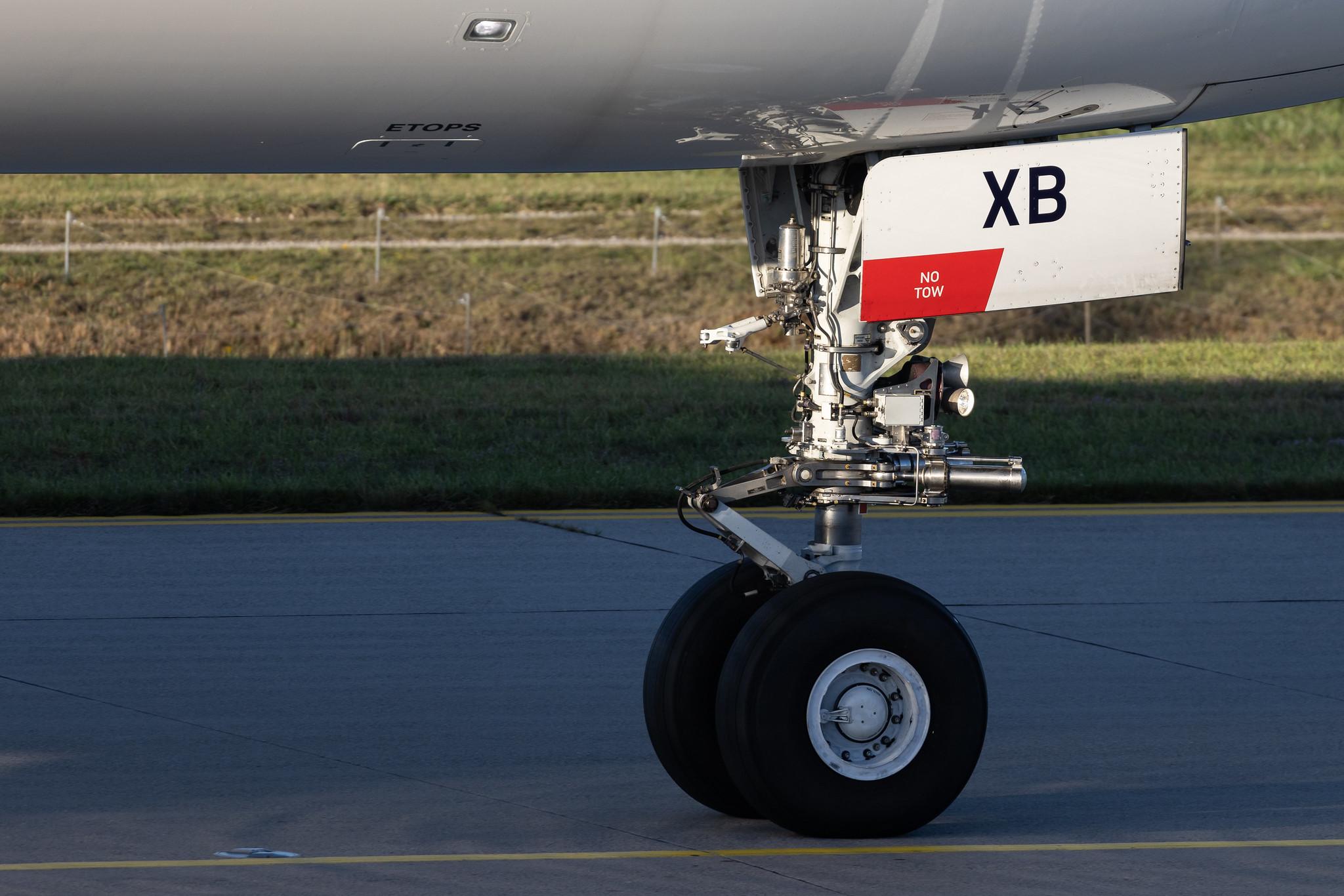 Munich Airport: Lufthansa (LH / DLH) | Airbus A350-941 A359 | D-AIXB | MSN 080