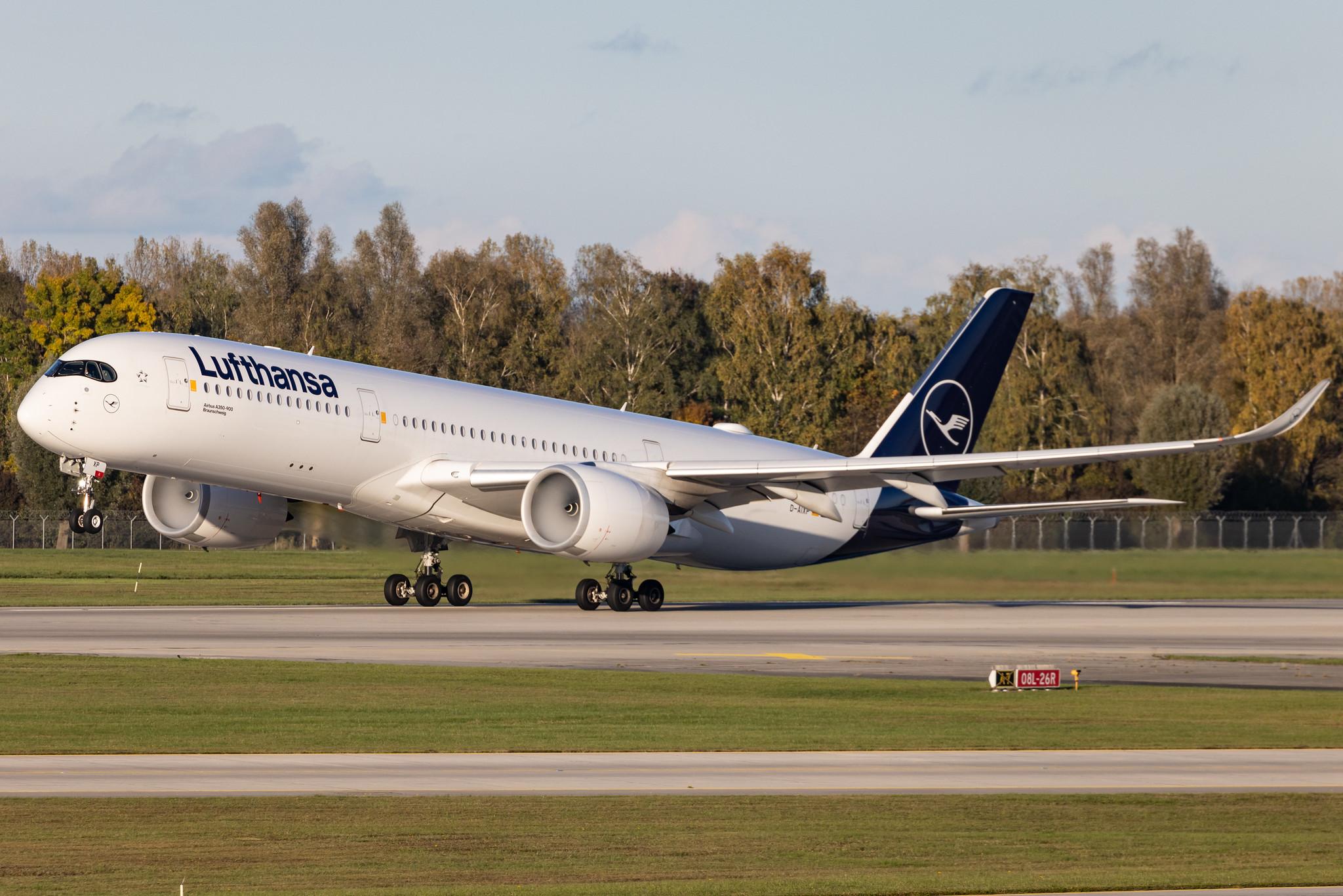 Munich Airport: Lufthansa (LH / DLH) | Airbus A350-941 A359 | D-AIXP | MSN 390