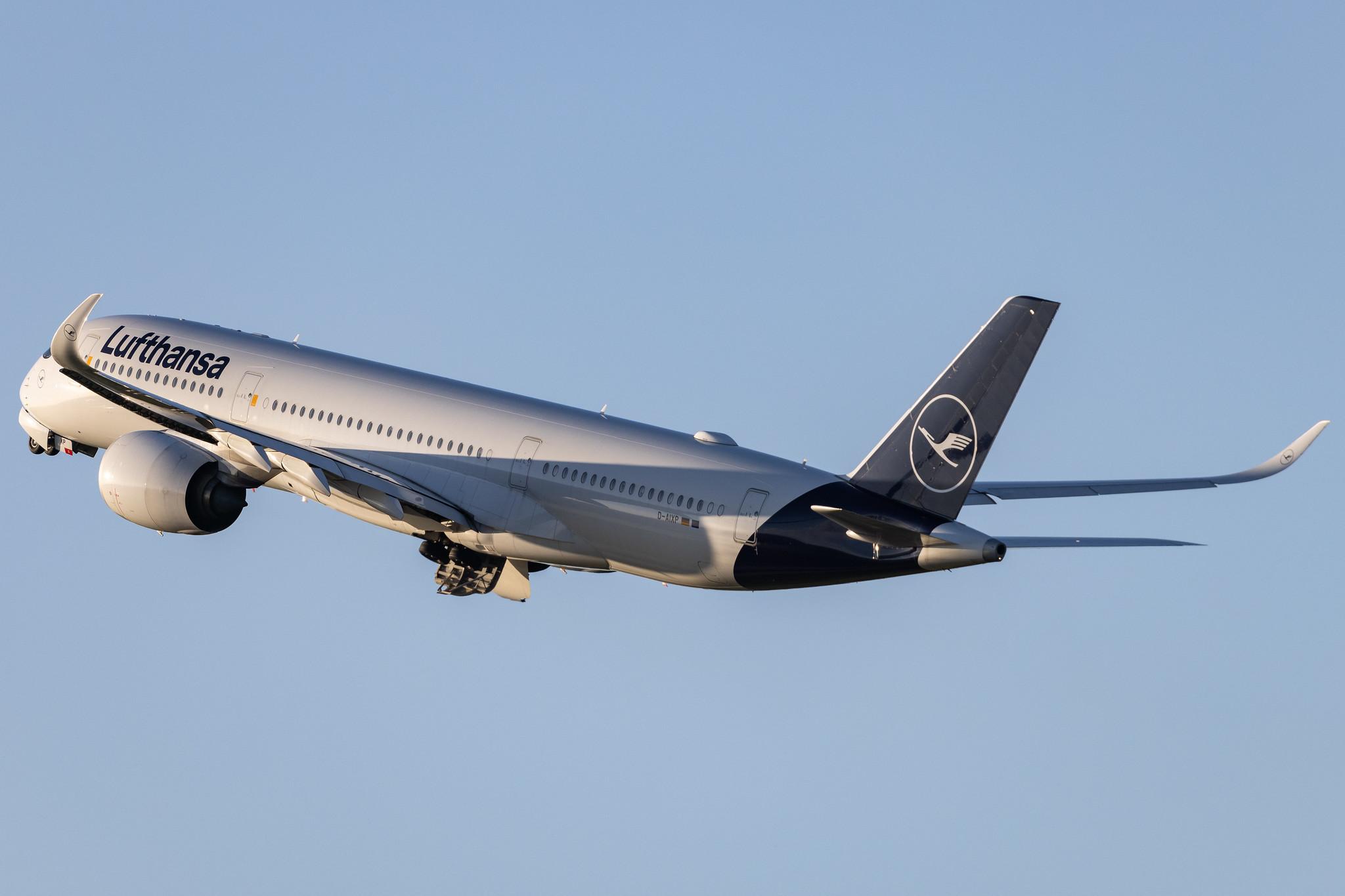 Munich Airport: Lufthansa (LH / DLH) | Airbus A350-941 A359 | D-AIXP | MSN 390