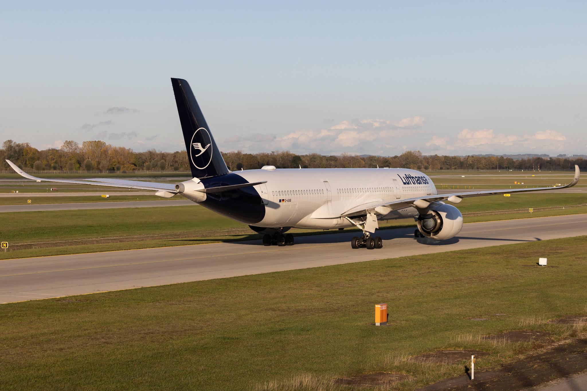 Munich Airport: Lufthansa (LH / DLH) | Airbus A350-941 A359 | D-AIXB | MSN 080