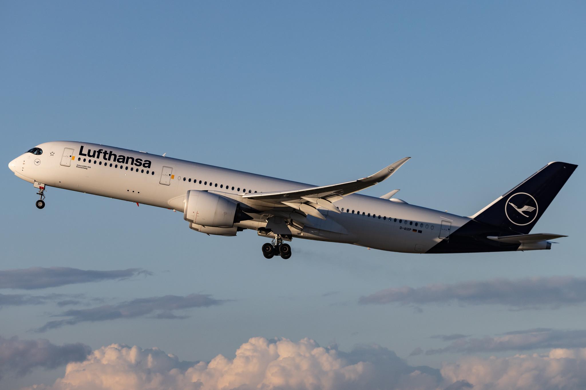 Munich Airport: Lufthansa (LH / DLH) | Airbus A350-941 A359 | D-AIXP | MSN 390