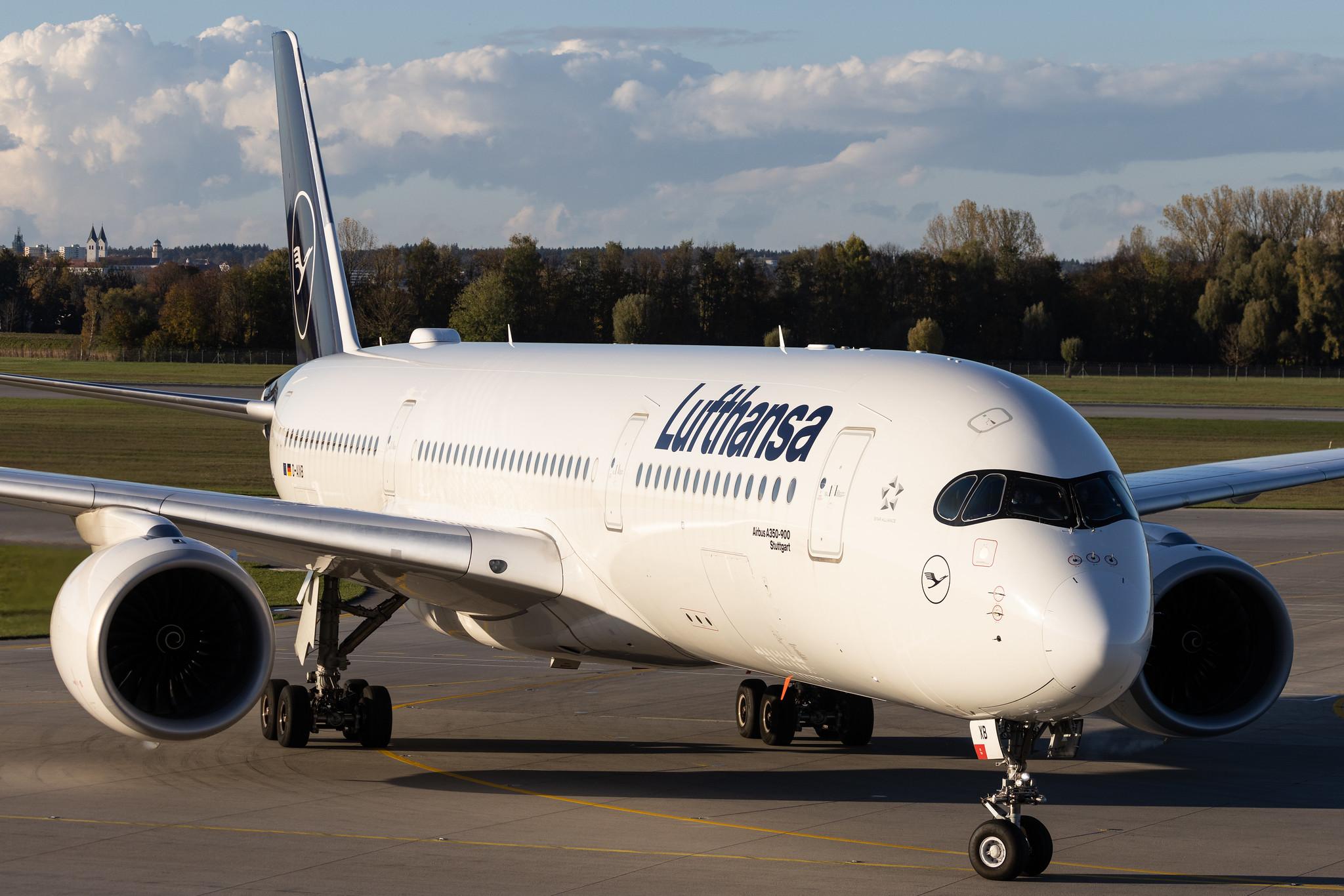 Munich Airport: Lufthansa (LH / DLH) | Airbus A350-941 A359 | D-AIXB | MSN 080
