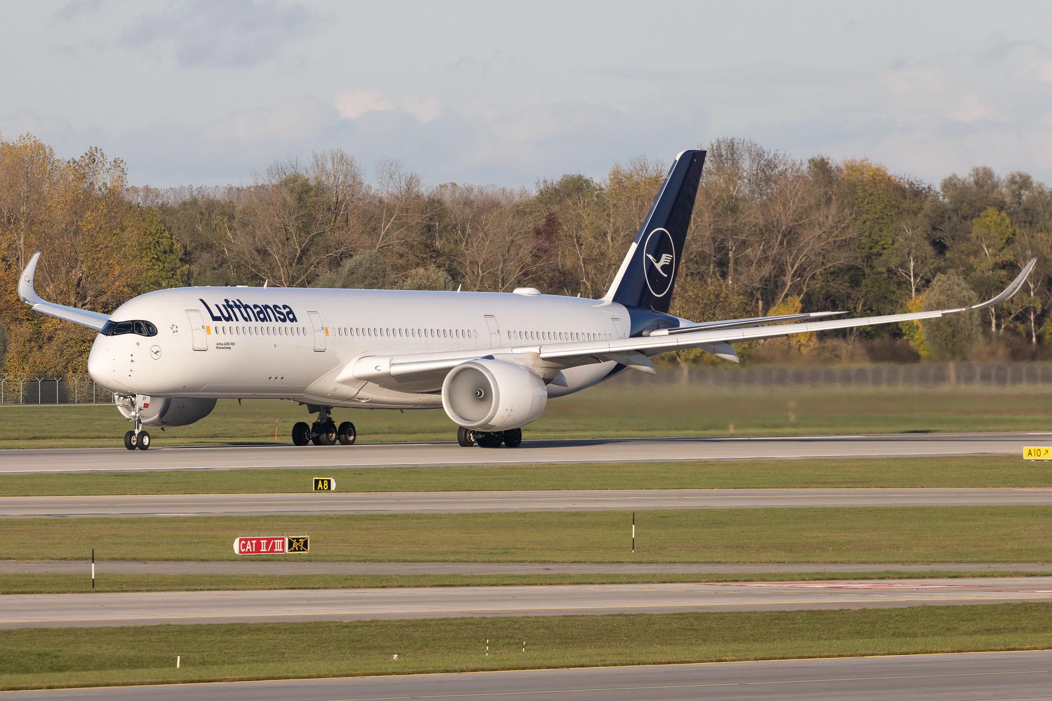 Munich Airport: Lufthansa (LH / DLH) | Airbus A350-941 A359 | D-AIXP | MSN 390