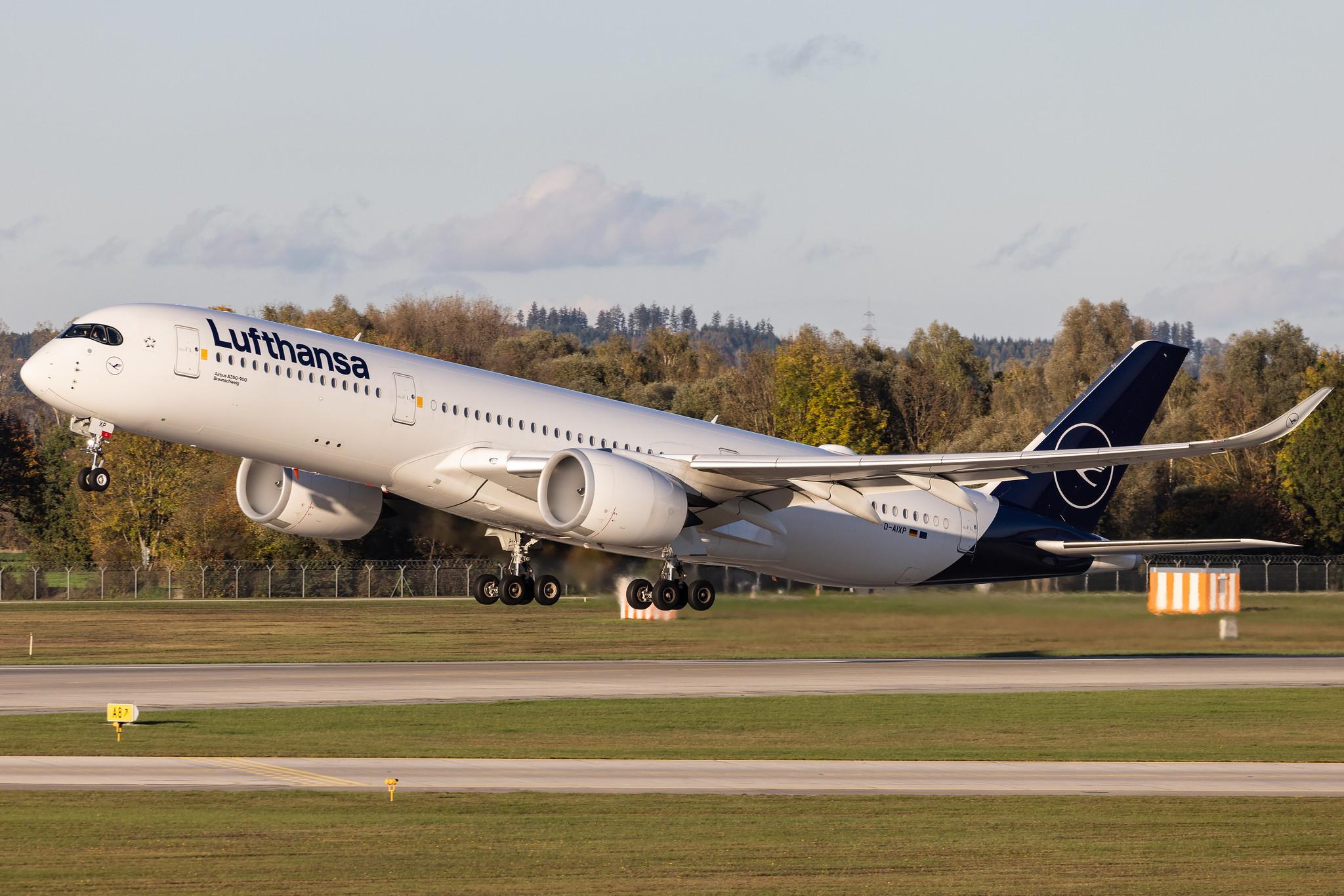 Munich Airport: Lufthansa (LH / DLH) | Airbus A350-941 A359 | D-AIXP | MSN 390