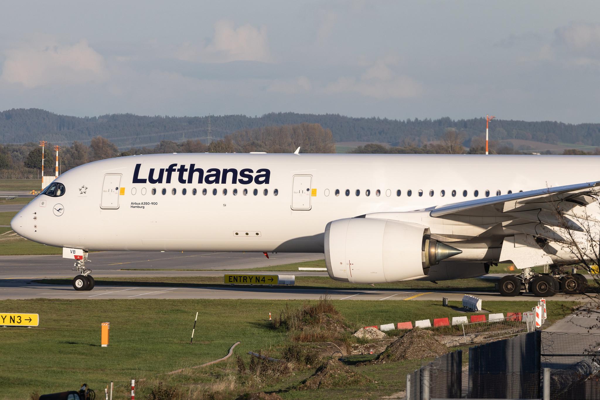 Munich Airport: Lufthansa (LH / DLH) | Airbus A350-941 A359 | D-AIVB | MSN 236