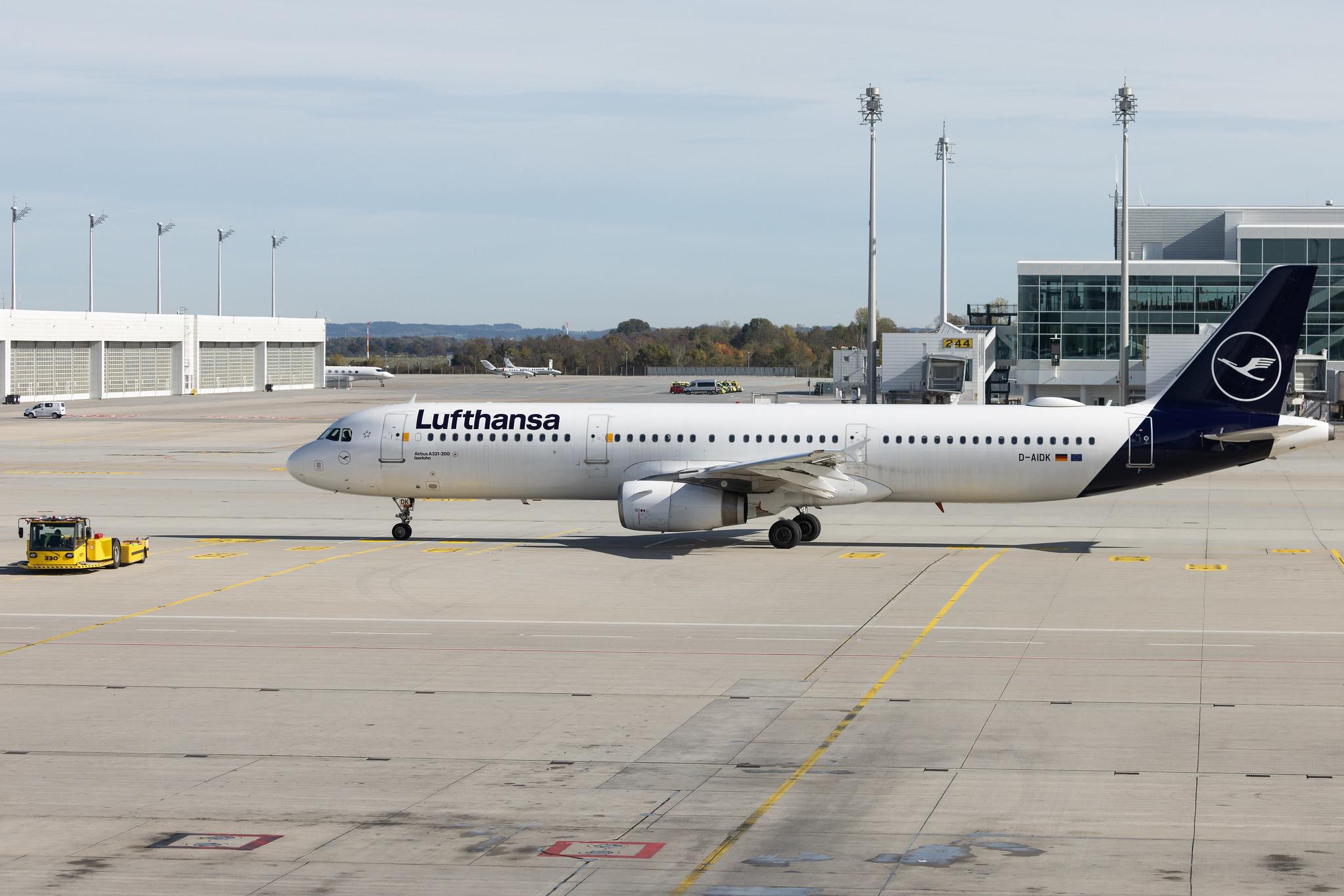 Munich Airport: Lufthansa (LH / DLH) | Airbus A321-231 A321 | D-AIDK | MSN 4819