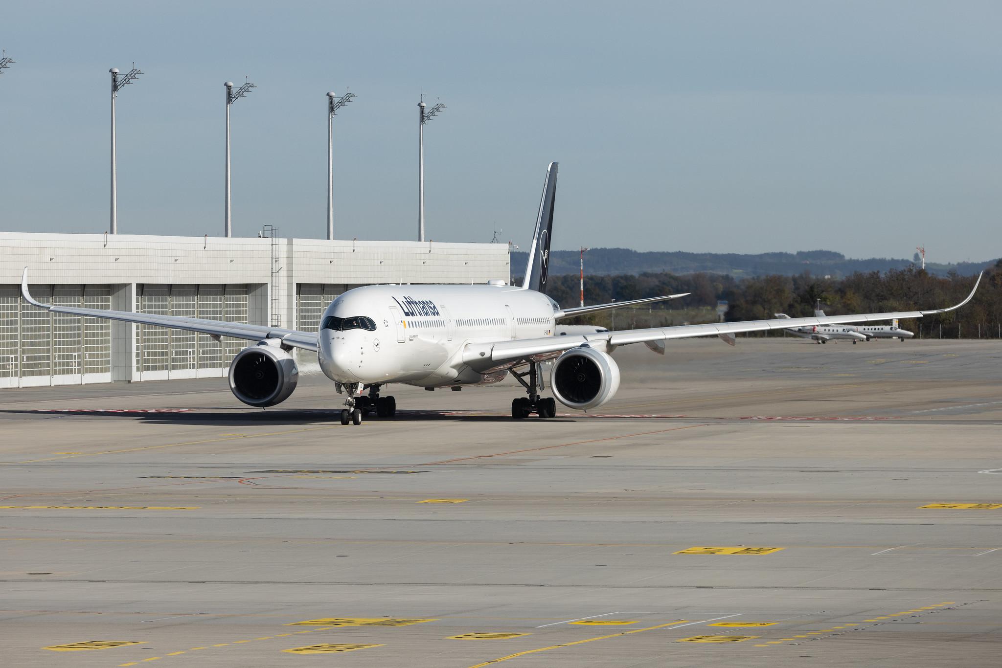 Munich Airport: Lufthansa (LH / DLH) | Airbus A350-941 A359 | D-AIXL | MSN 255