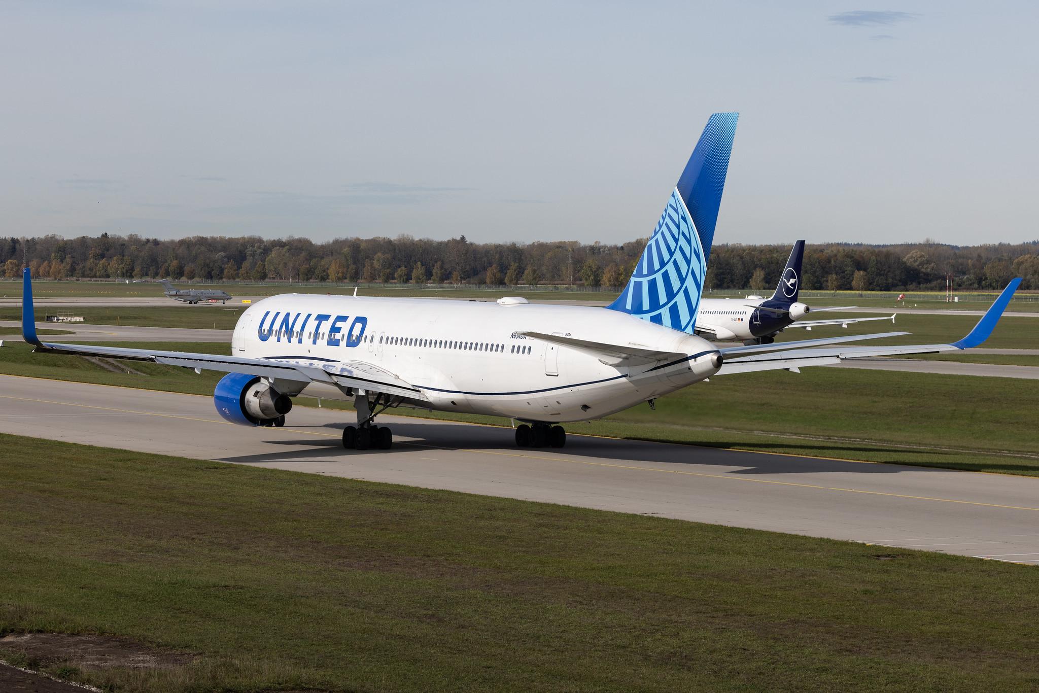 Munich Airport: United Airlines (UA / UAL) | Boeing 767-322(ER) B763 | N654UA | MSN 25392