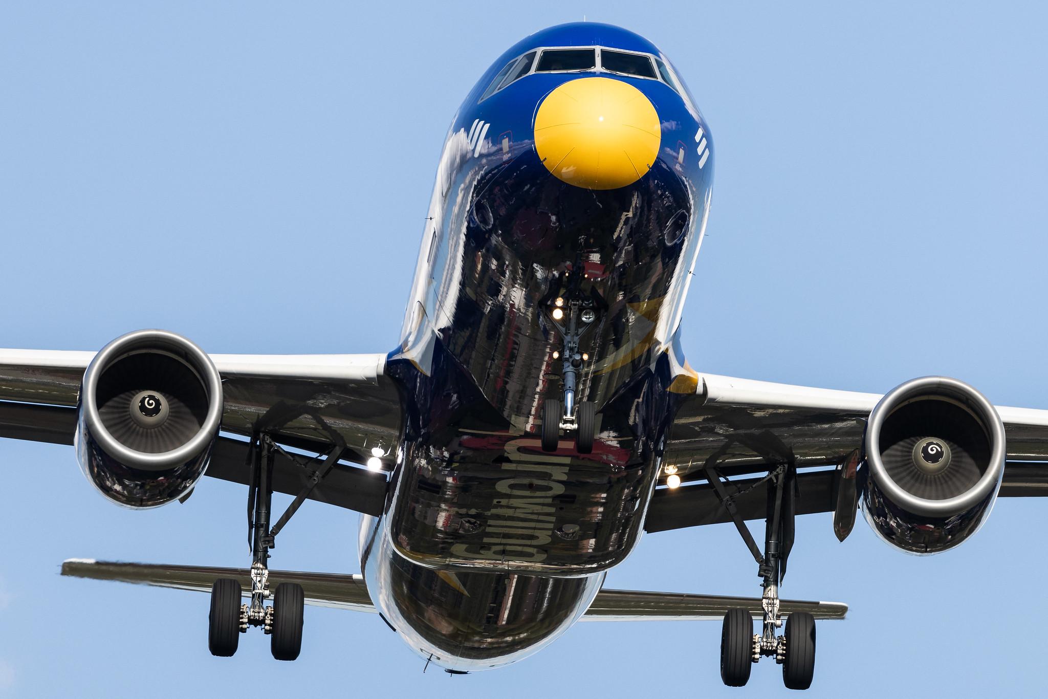 Hamburg Airport: Eurowings (EW / EWG) | Livery: Europa Park Livery | Airbus A320-214 A320 | D-ABDQ | MSN 3121