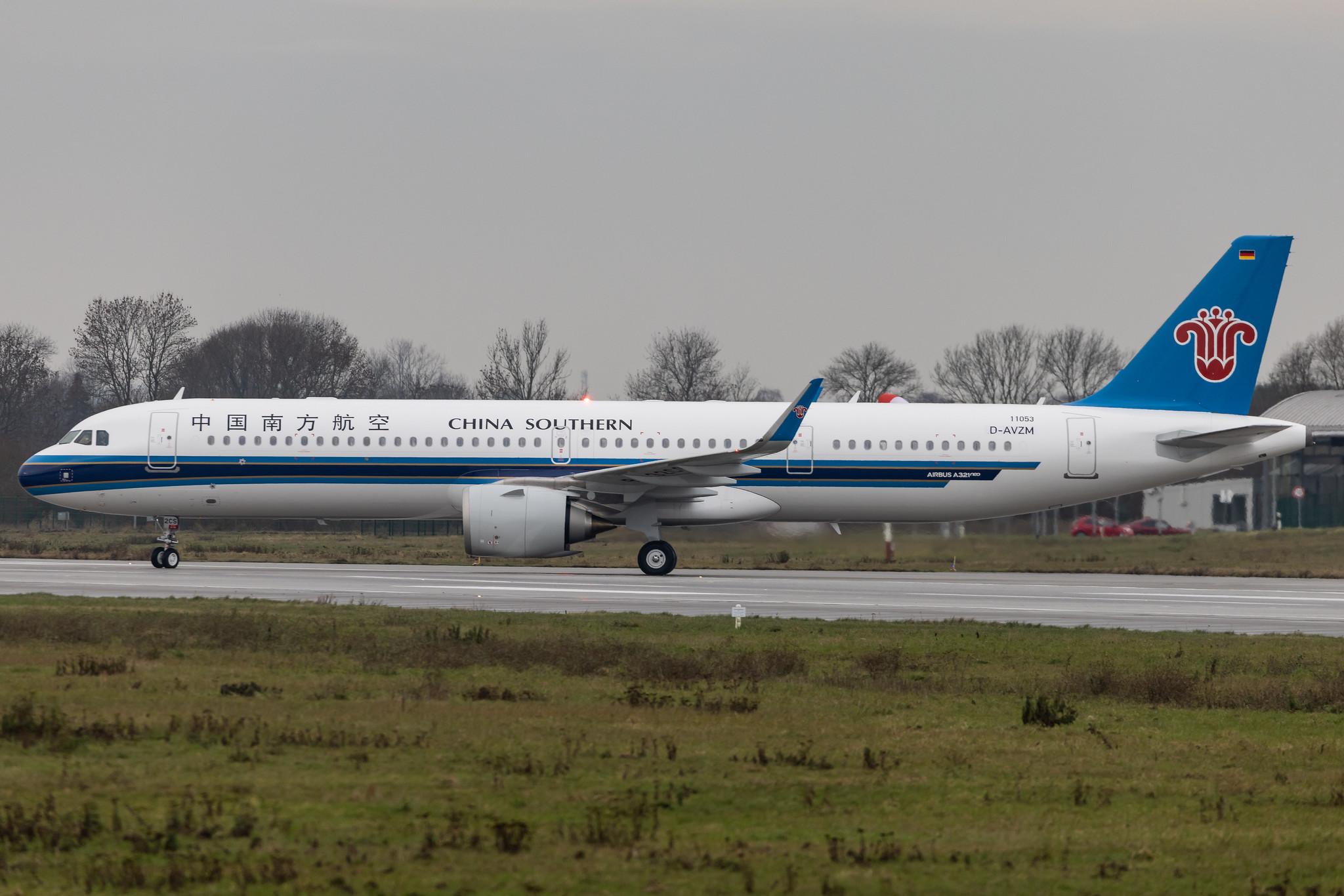 Hamburg Finkenwerder: China Southern Airlines (CZ / CSN) | Airbus A321-253NX A21N | D-AVZM | B-32CS | MSN 11053
