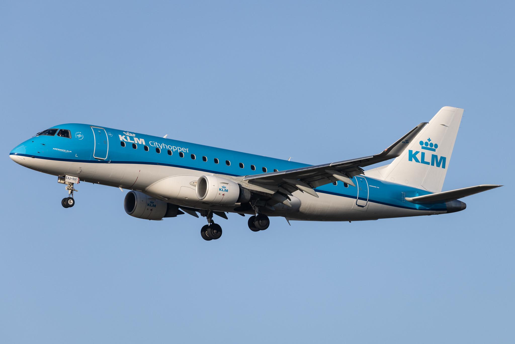 Amsterdam Schiphol: KLM (KL / KLM) | Operator: KLM Cityhopper | Embraer E175STD E75L | PH-EXJ | MSN 17000597