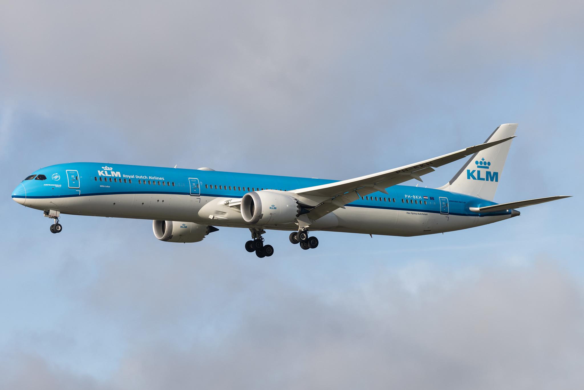 Amsterdam Schiphol: KLM (KL / KLM) | Boeing 787-10 Dreamliner B78X | PH-BKH | MSN 42489