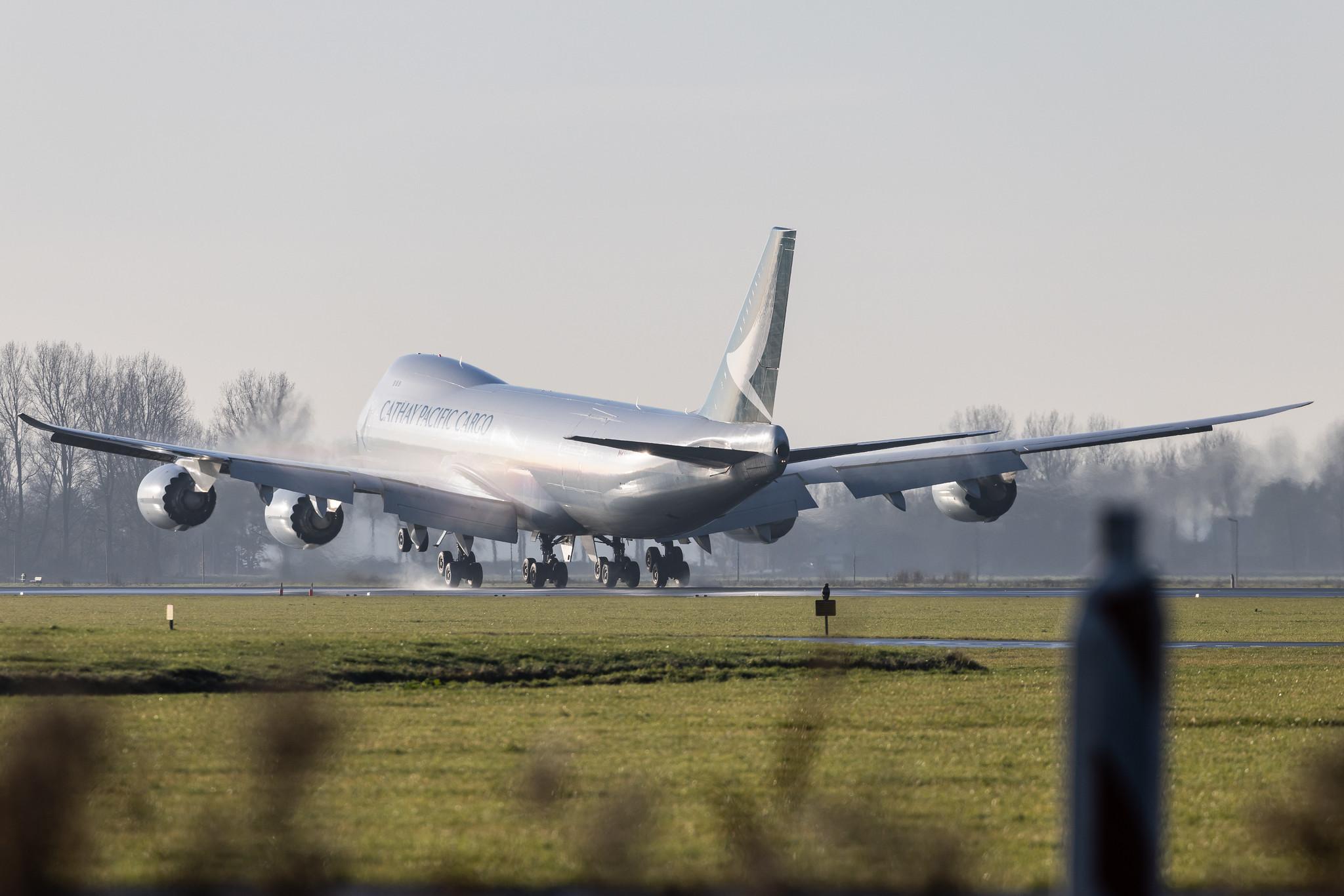 Amsterdam Schiphol: Cathay Pacific Cargo (CX / CPA) | Operator: Cathay Pacific |  Boeing 747-867F B748 | B-LJG | MSN 39244