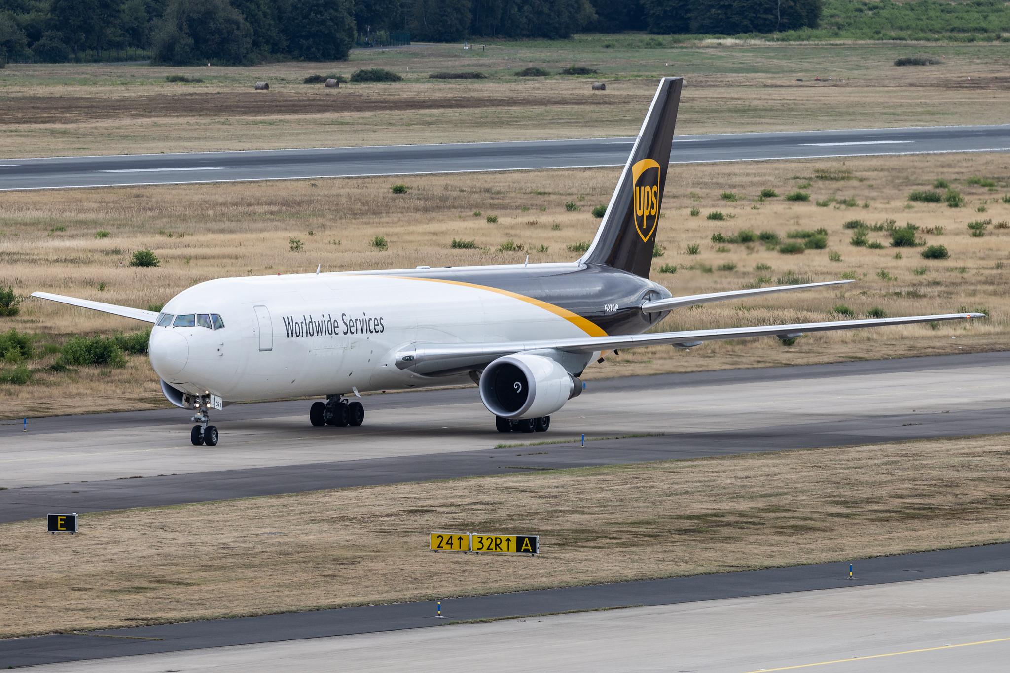 Köln Bonn Airport: UPS (5X / UPS) | Boeing 767-300F(ER) B763 | N371UP | MSN 65791