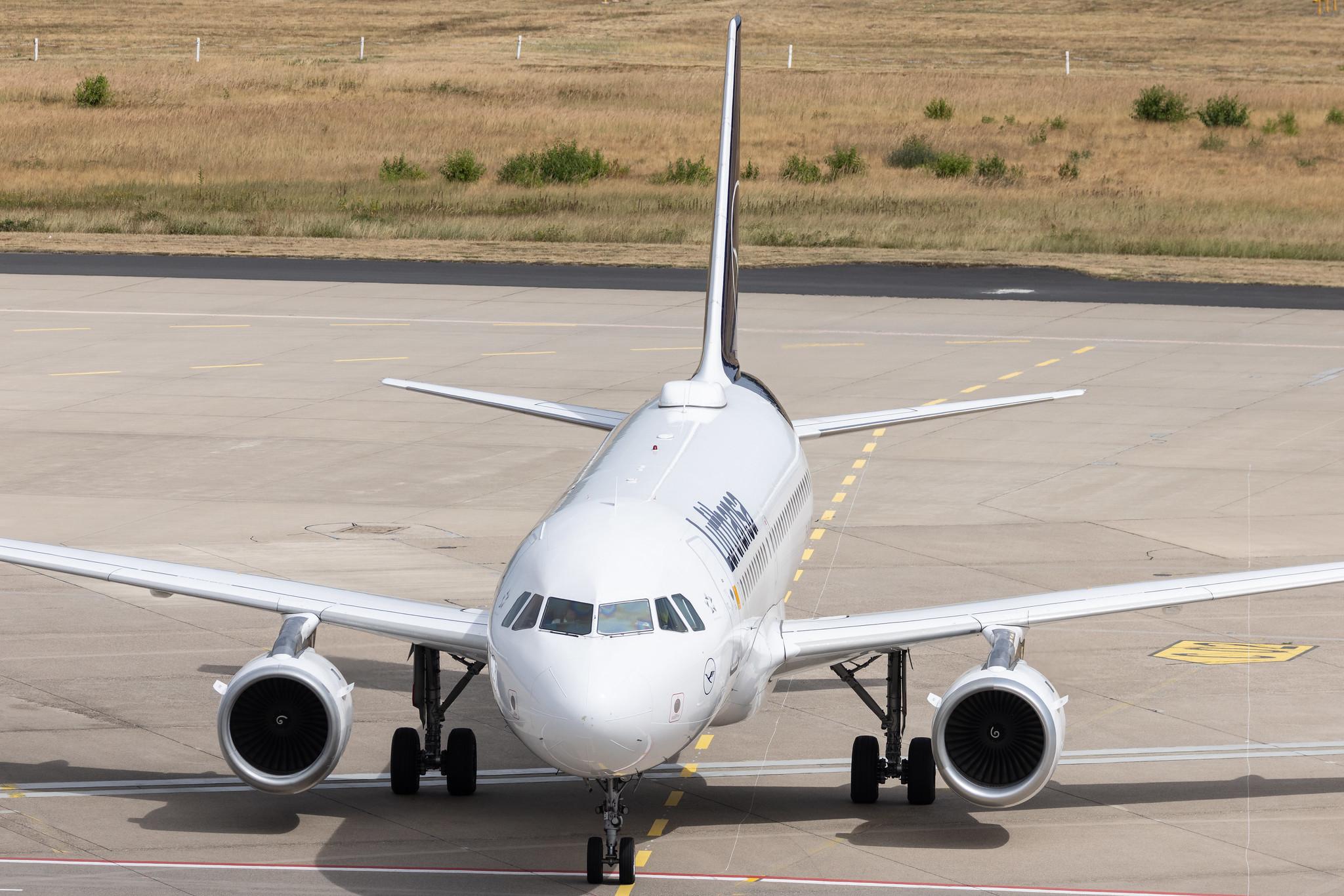 Köln Bonn Airport: Lufthansa (LH / DLH) | Airbus A319-114 A319 | D-AILW | MSN 0853