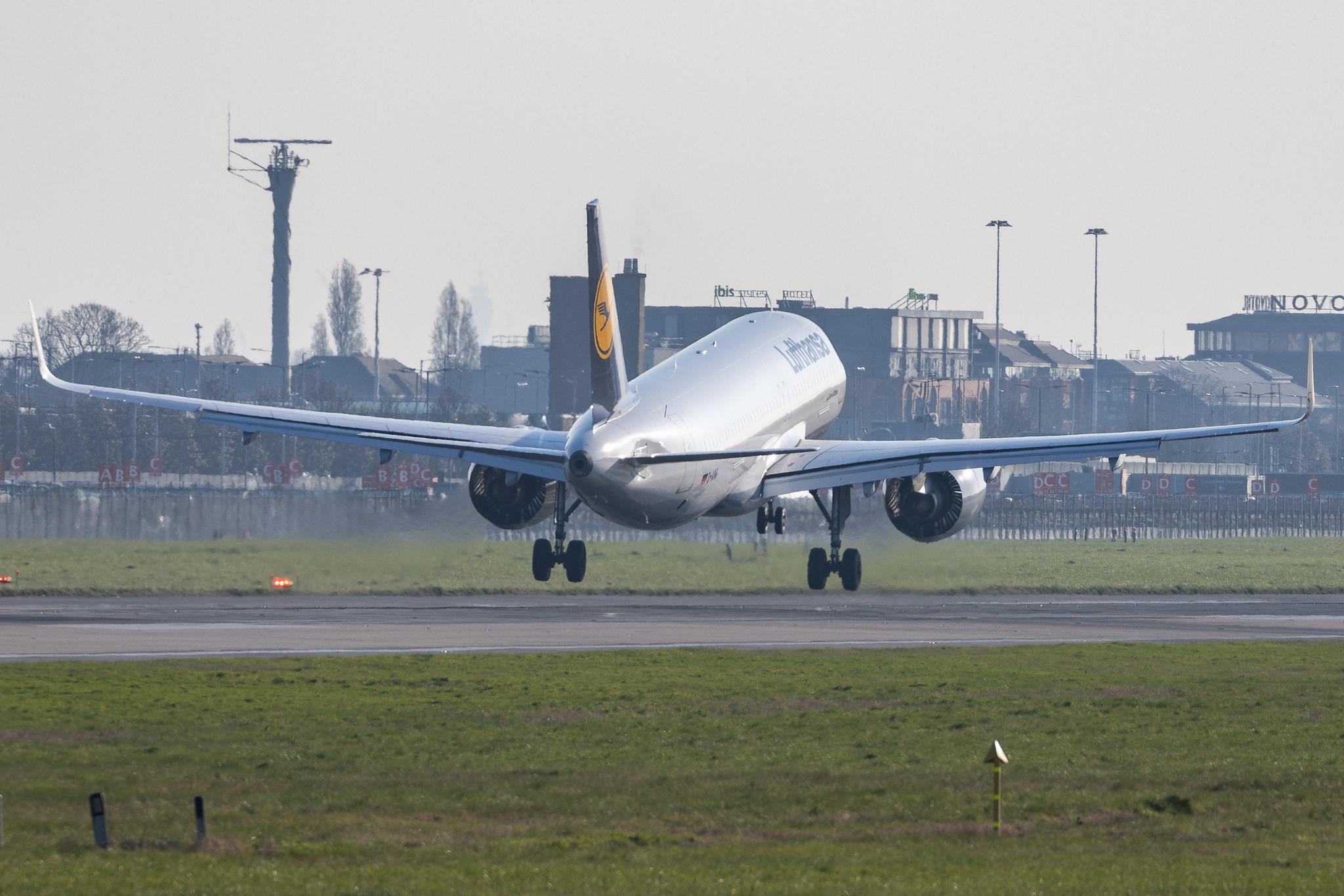 London Heathrow: Lufthansa (LH / DLH) |  Airbus A320-271N A20N | D-AING | MSN 7588