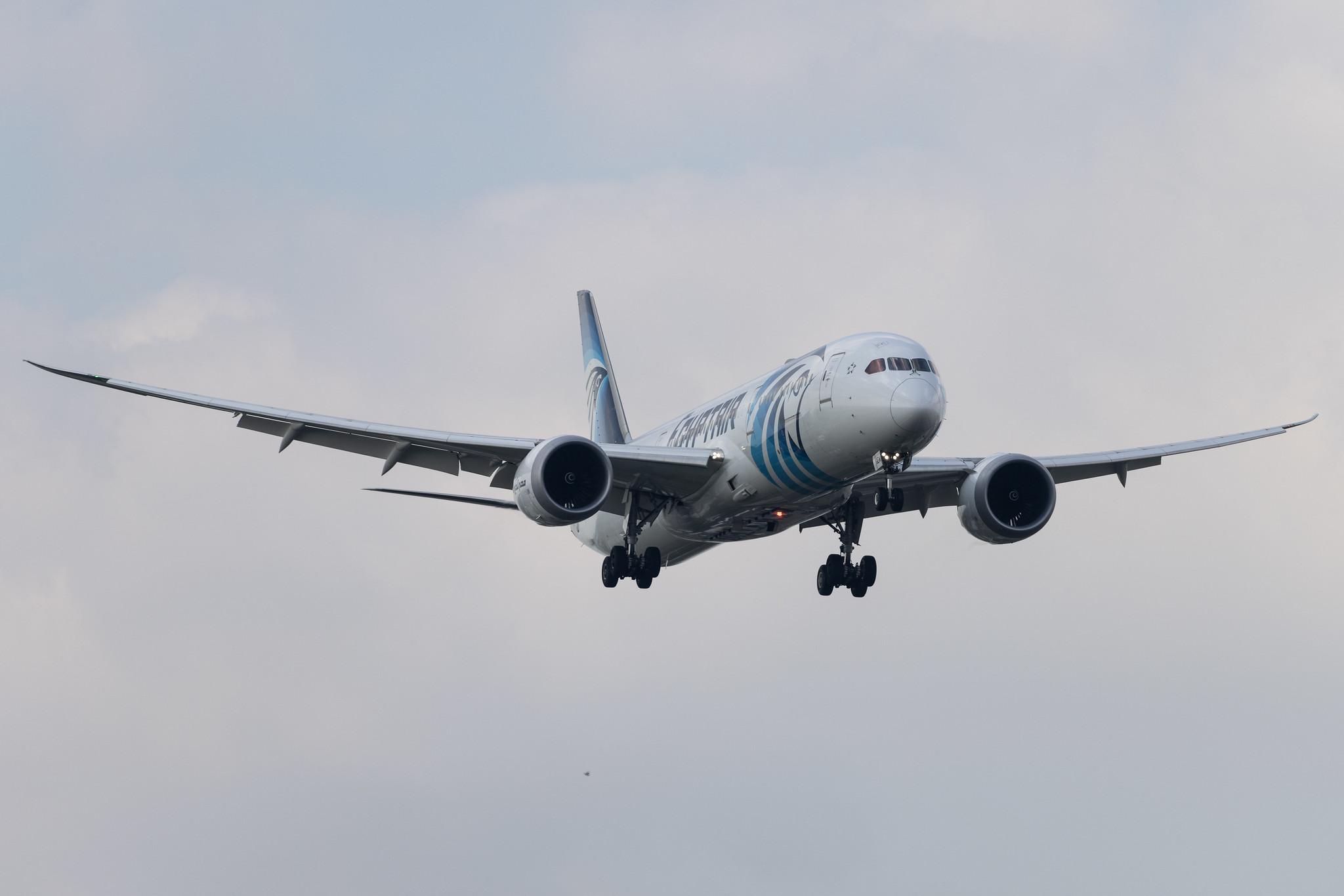 London Heathrow: EgyptAir (MS / MSR) | Boeing 787-9 Dreamliner B789 | SU-GEW | MSN 65093