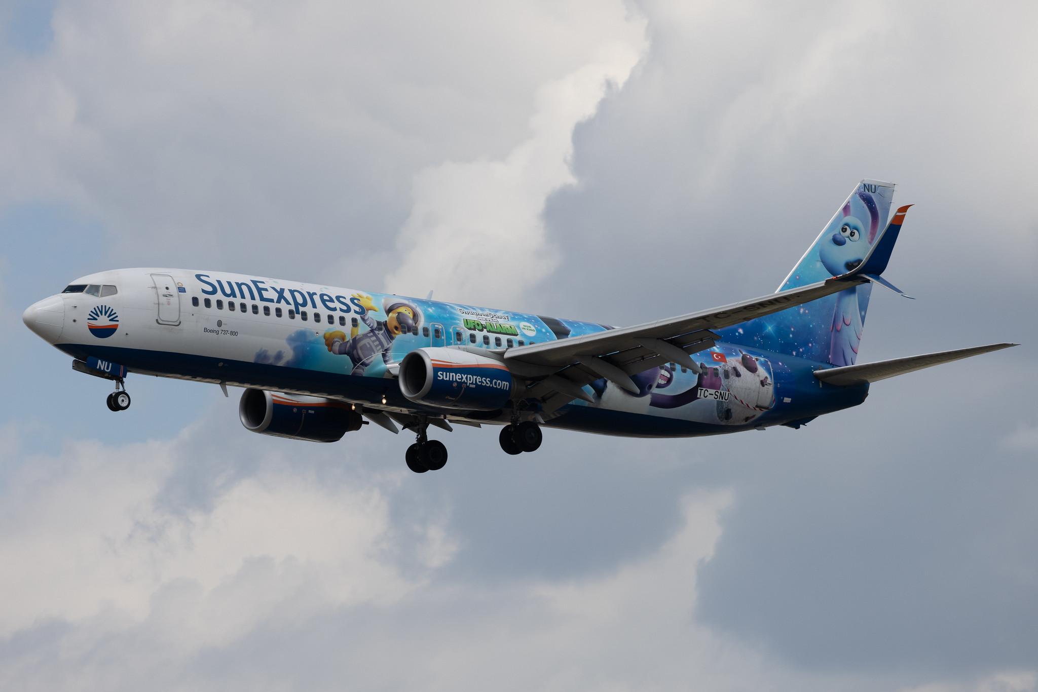 Frankfurt Airport: SunExpress (XQ / SXS) | Livery: Shaun das Schaf - UFO-Alarm Livery | Boeing 737-8HC B738 | TC-SNU | MSN 40756