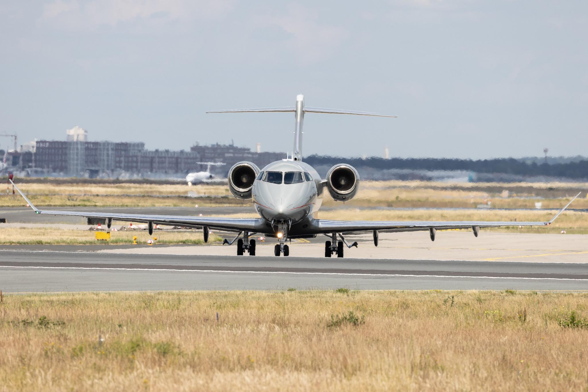 Frankfurt Airport: VistaJet Malta (/ VJT) | Operator: VistaJet | Bombardier Challenger 350 CL35 | 9H-VCN | MSN 20628