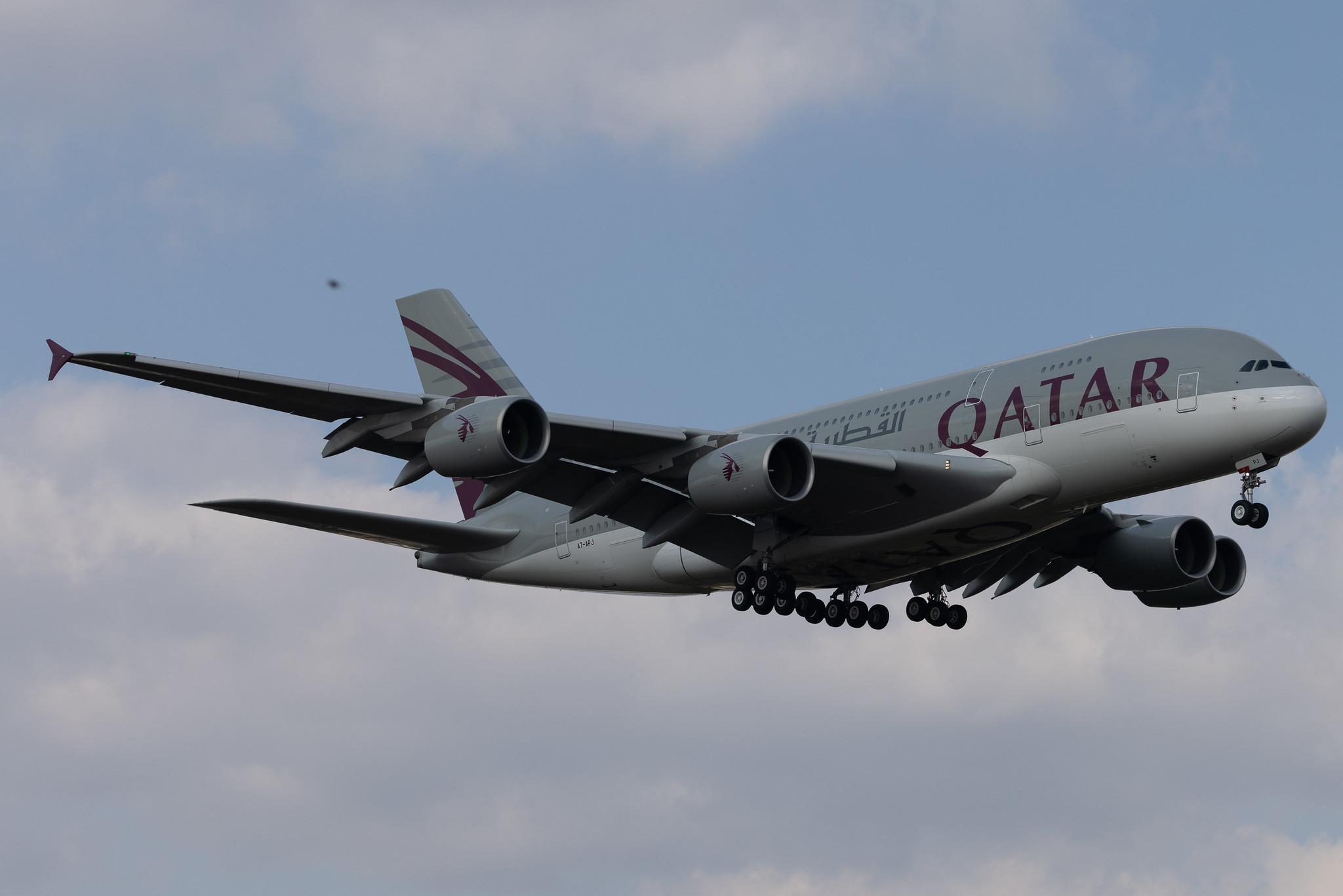 London Heathrow: Qatar Airways (QR / QTR) | Airbus A380-861 A388 | A7-APJ | MSN 254