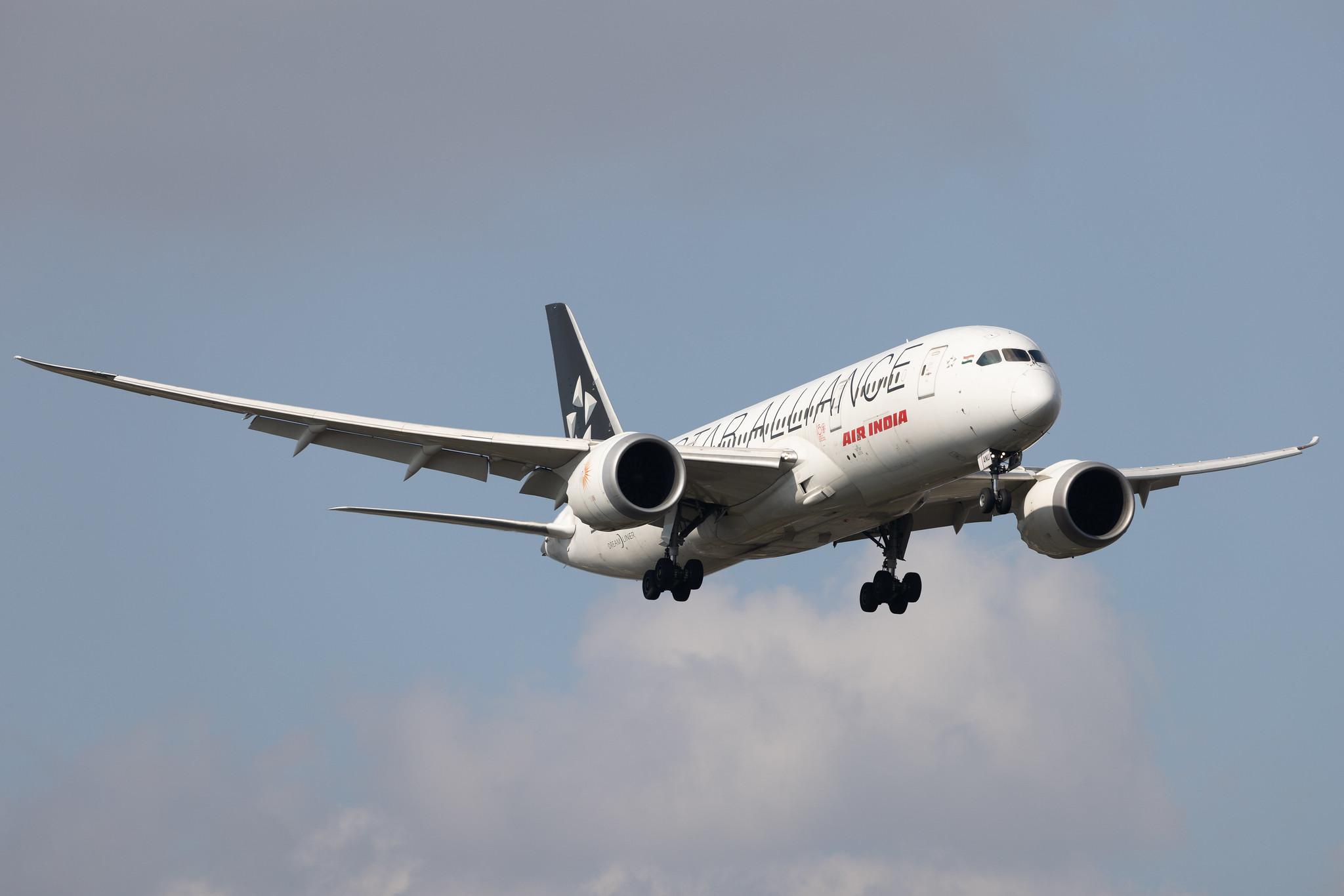 London Heathrow: Air India (AI / AIC) | Livery: Star Alliance Livery | Boeing 787-8 Dreamliner B788 | VT-ANU | MSN 36292