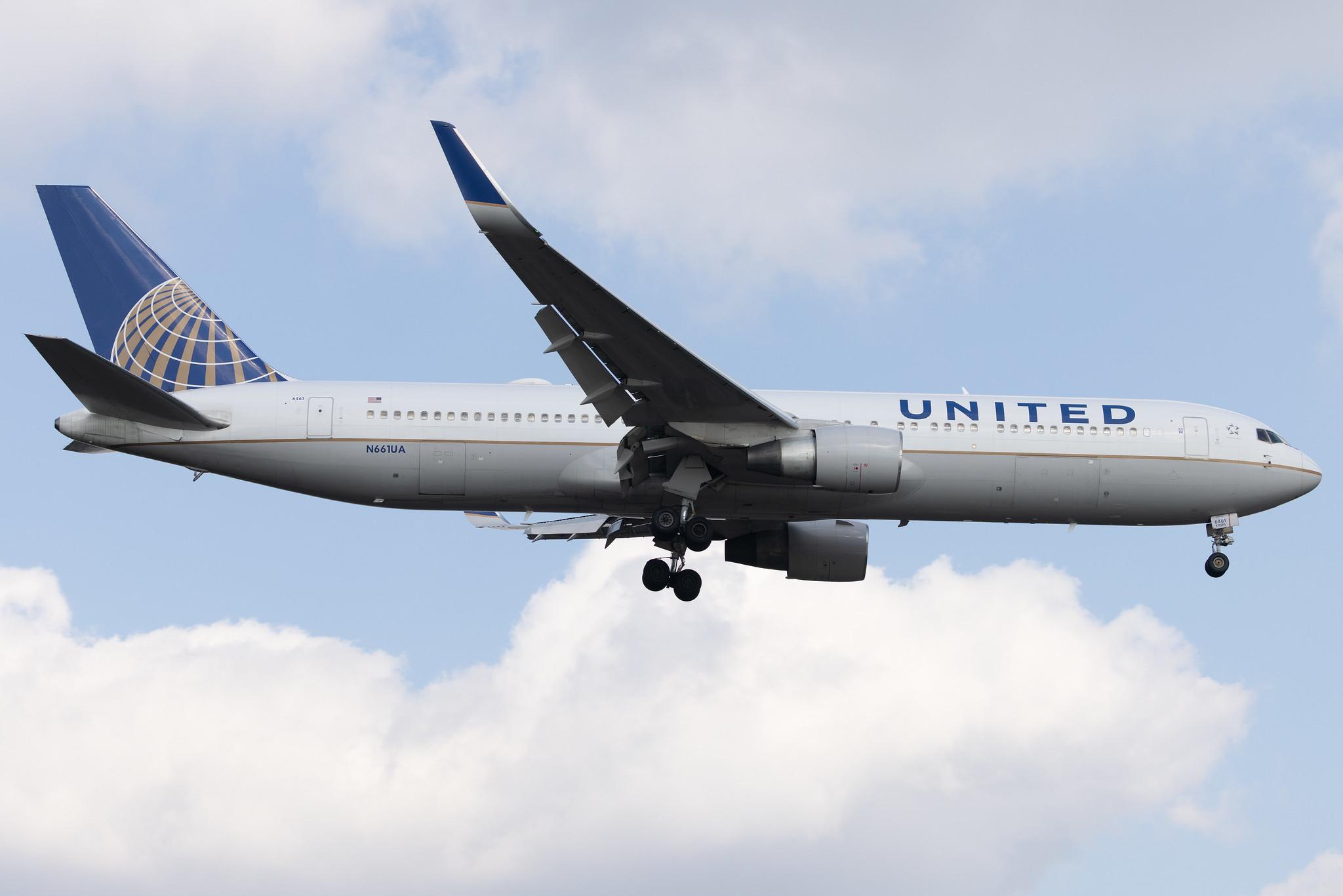 London Heathrow: United Airlines (UA / UAL) | Boeing 767-322(ER) B763 | N661UA | MSN 27158