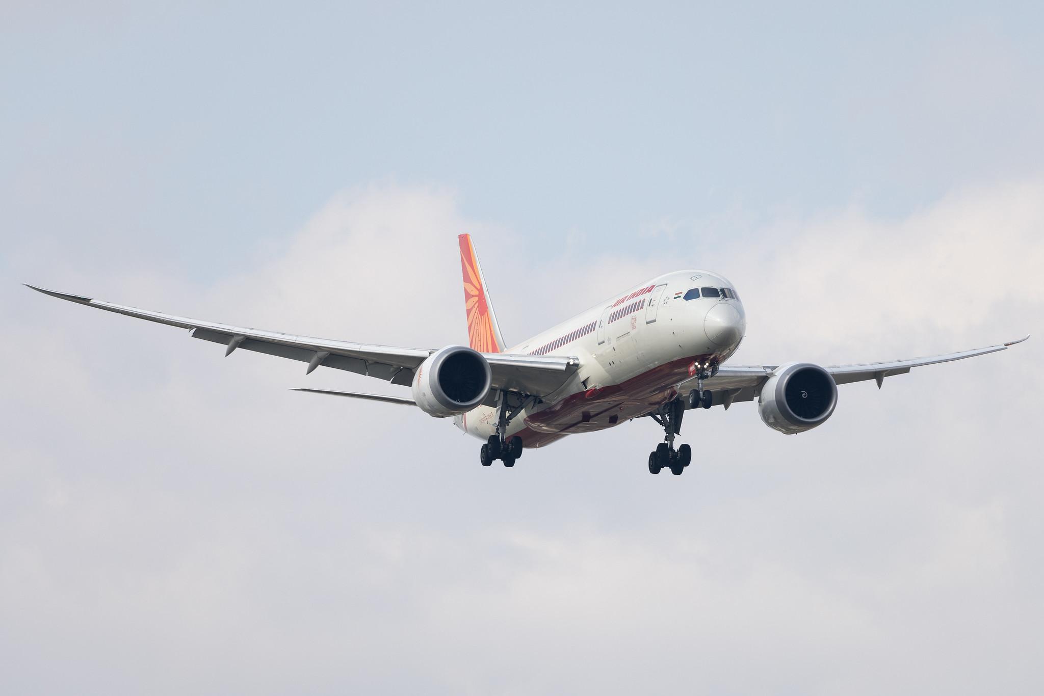 London Heathrow: Air India (AI / AIC) | Boeing 787-8 Dreamliner B788 | VT-ANM | MSN 36284