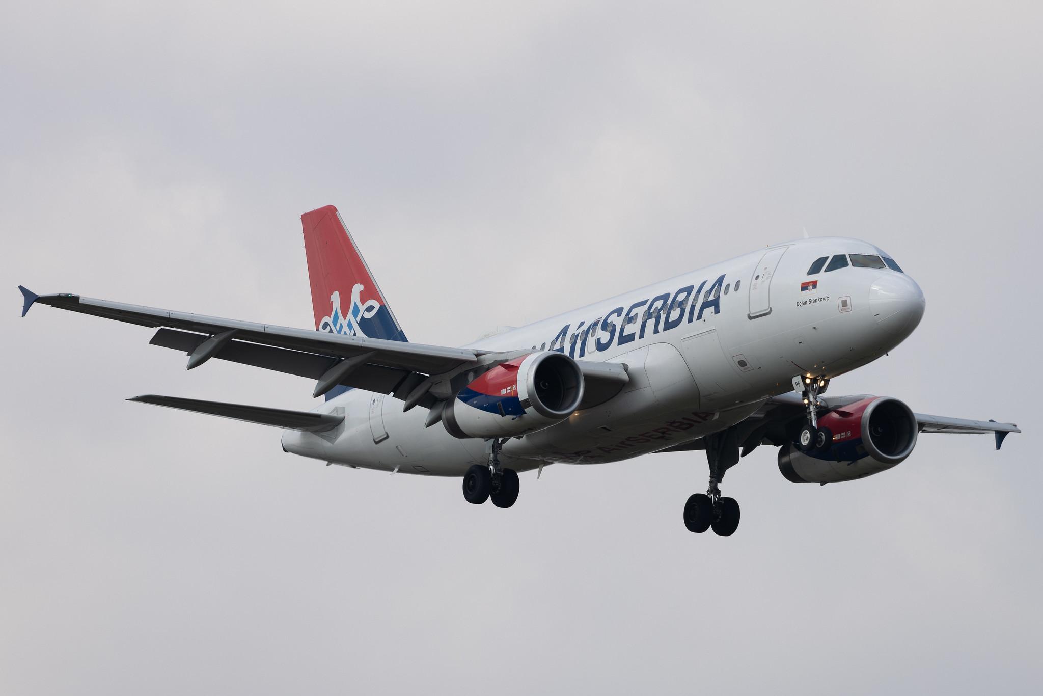 London Heathrow: AirSERBIA (JU / ASL) | Airbus A319-132 A319 | YU-APF | MSN 3317