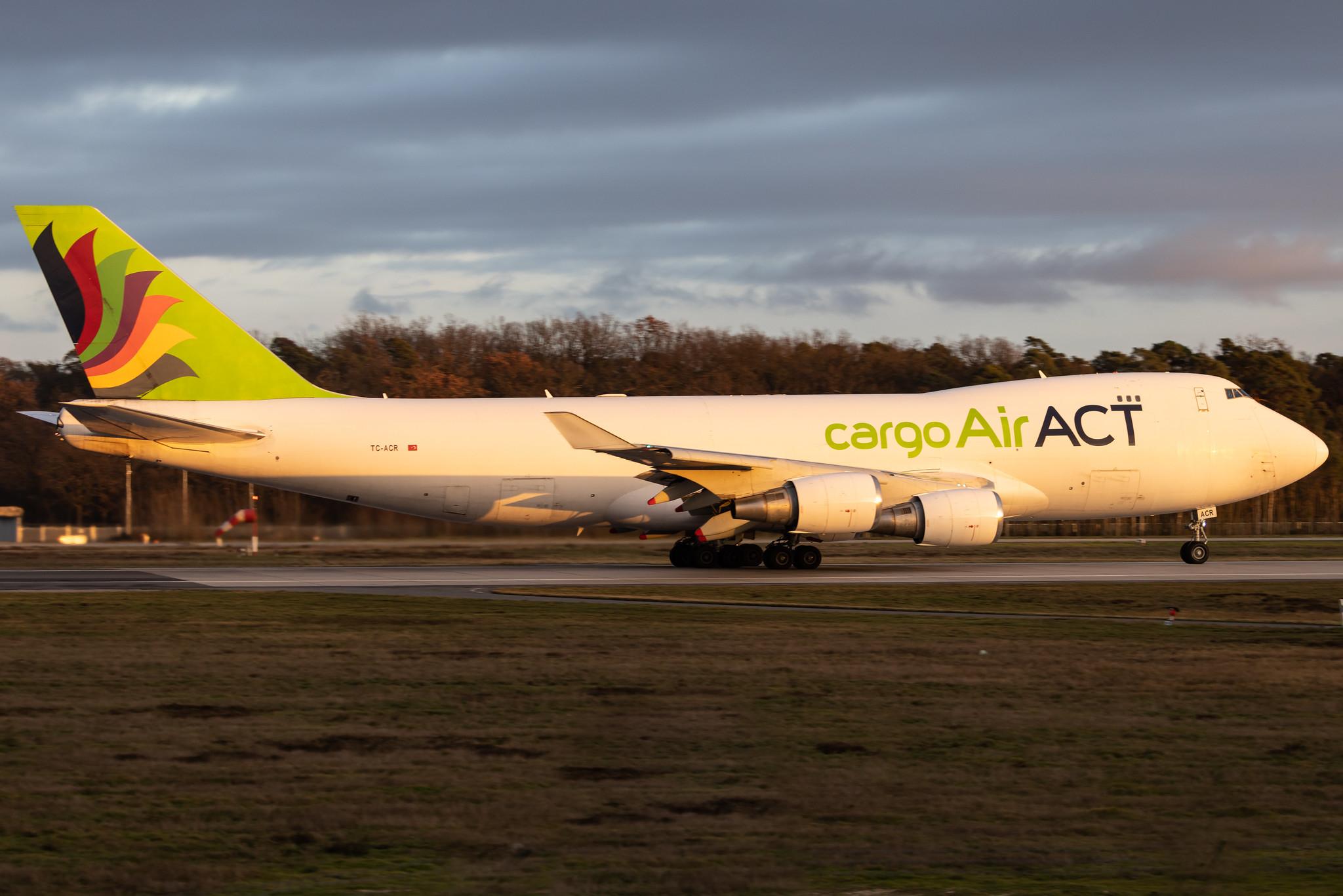 Frankfurt Airport: AirACT (9T / RUN) | Boeing 747-428F(ER) B744 | TC-ACR | MSN 32866