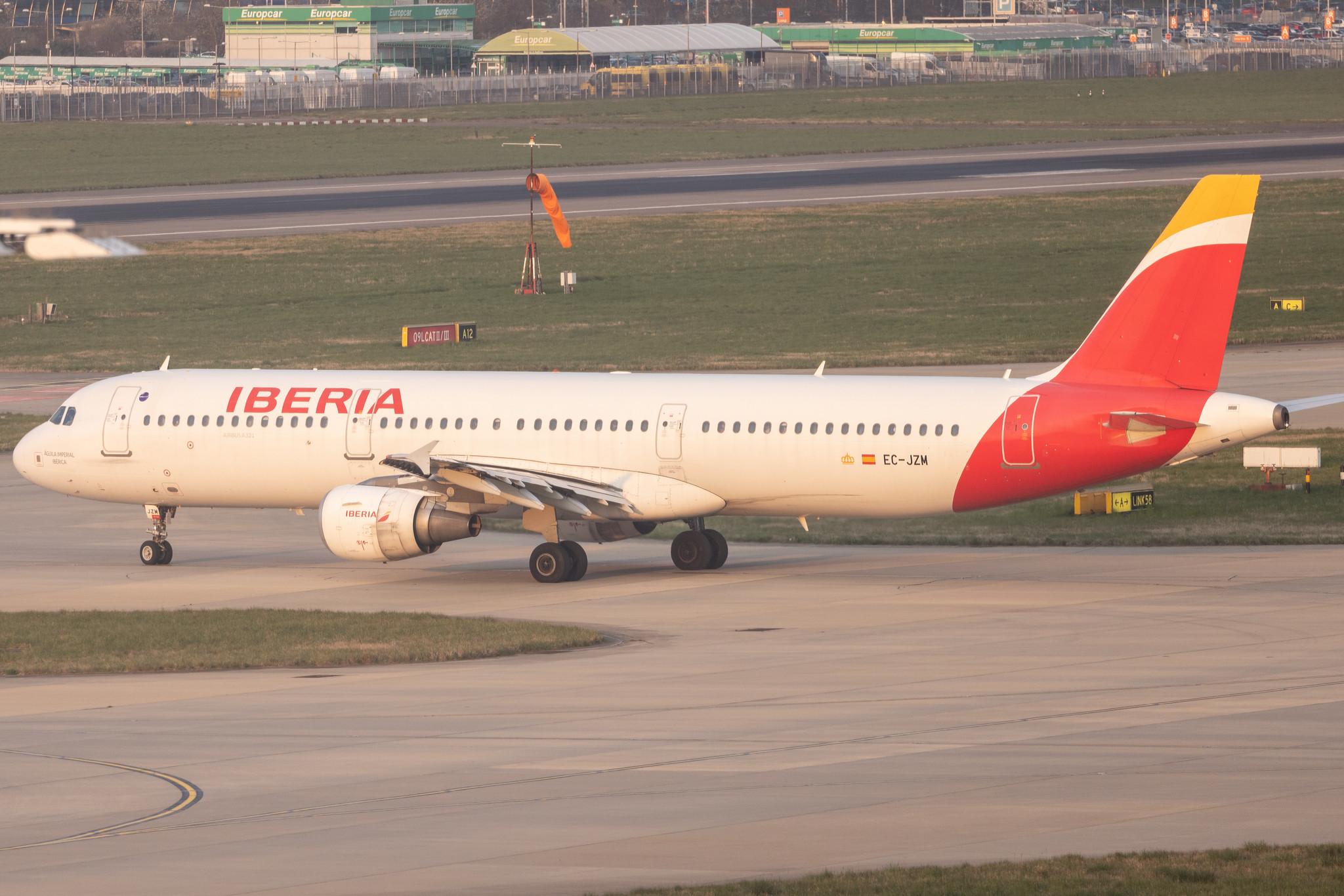 London Heathrow: Iberia (IB / IBE) | Airbus A321-212 A321 | EC-JZM | MSN 2996
