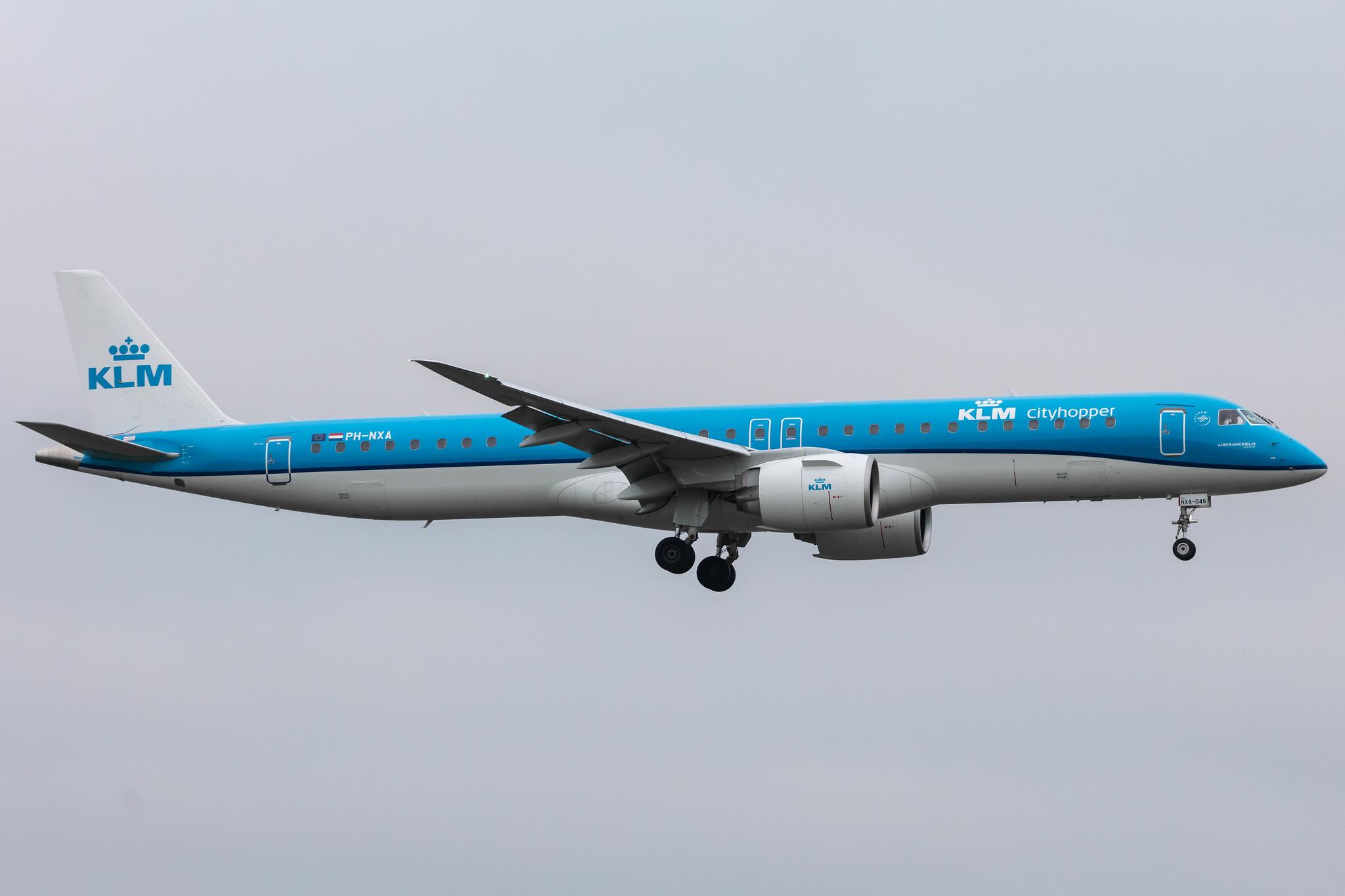 Amsterdam Schiphol: KLM (KL / KLM) | Operator: KLM Cityhopper |  Embraer E195-E2 E295 | PH-NXA | MSN 19020045