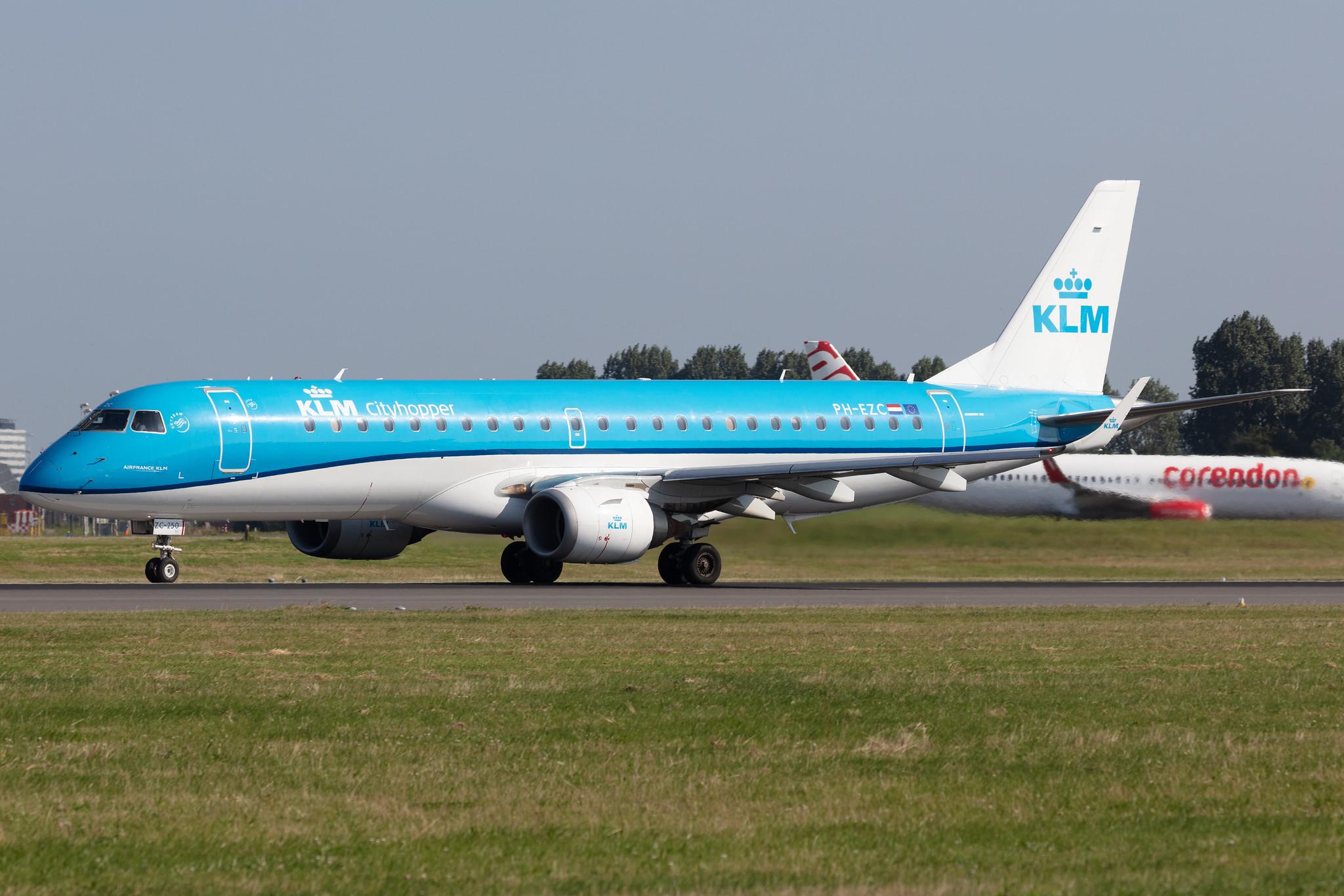 Amsterdam Schiphol: KLM (KL / KLM) | Operator: KLM Cityhopper |  Embraer E190STD E190 | PH-EZC | MSN 19000250
