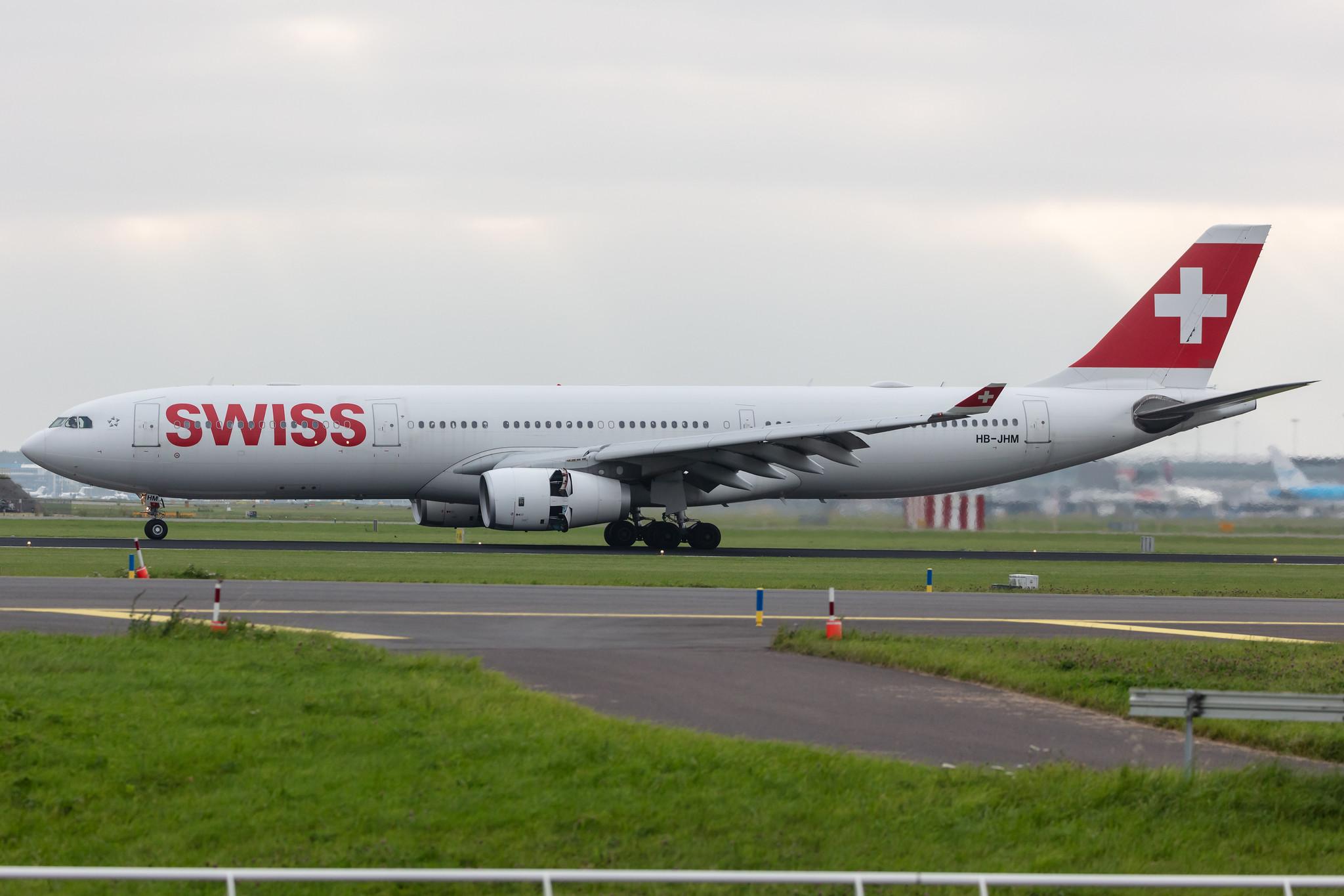 Amsterdam Schiphol: Swiss (LX / SWR) |  Airbus A330-343 A333 | HB-JHM | MSN 1355