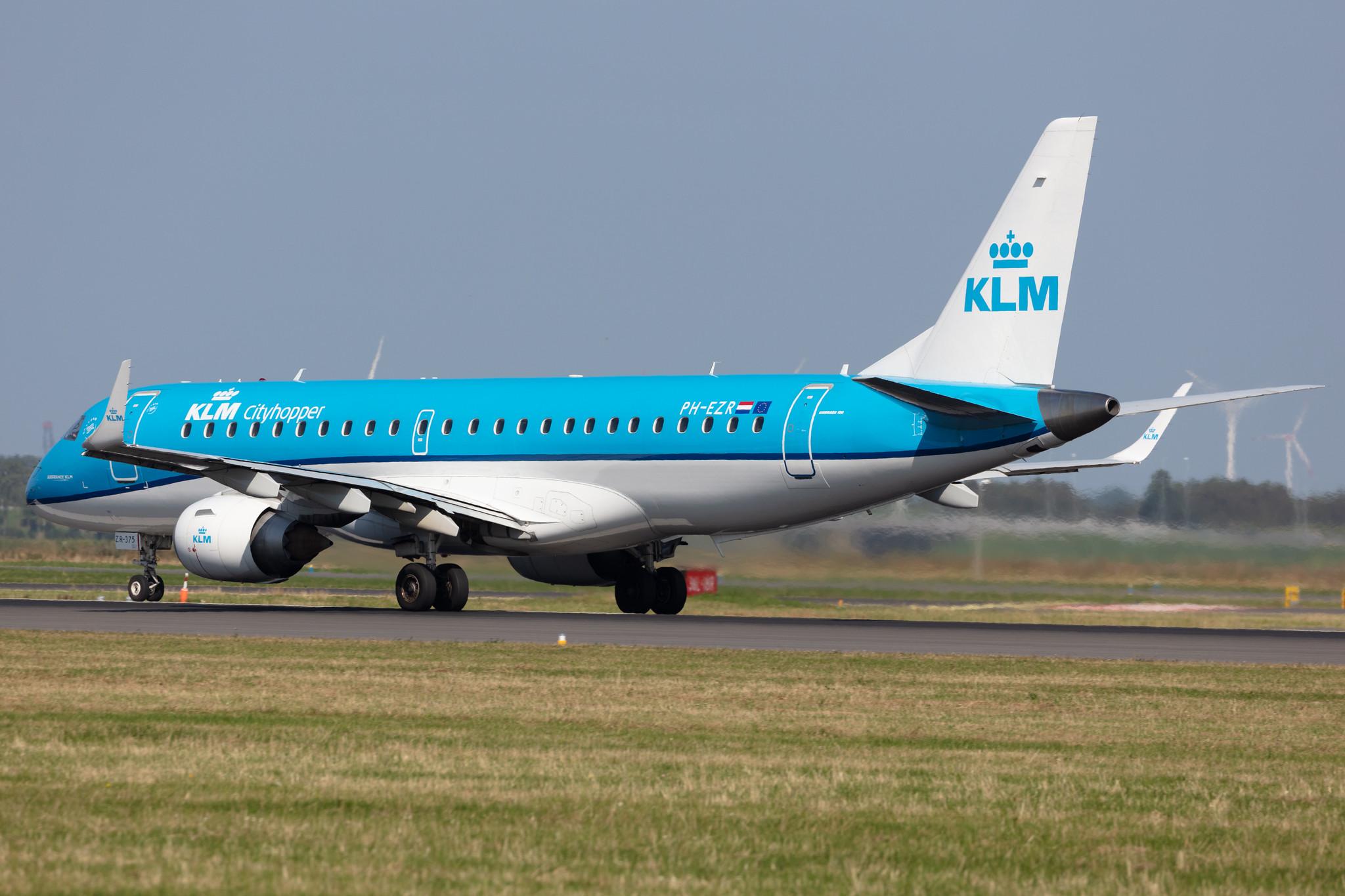 Amsterdam Schiphol: KLM (KL / KLM) | Operator: KLM Cityhopper |  Embraer E190STD E190 | PH-EZR | MSN 19000375