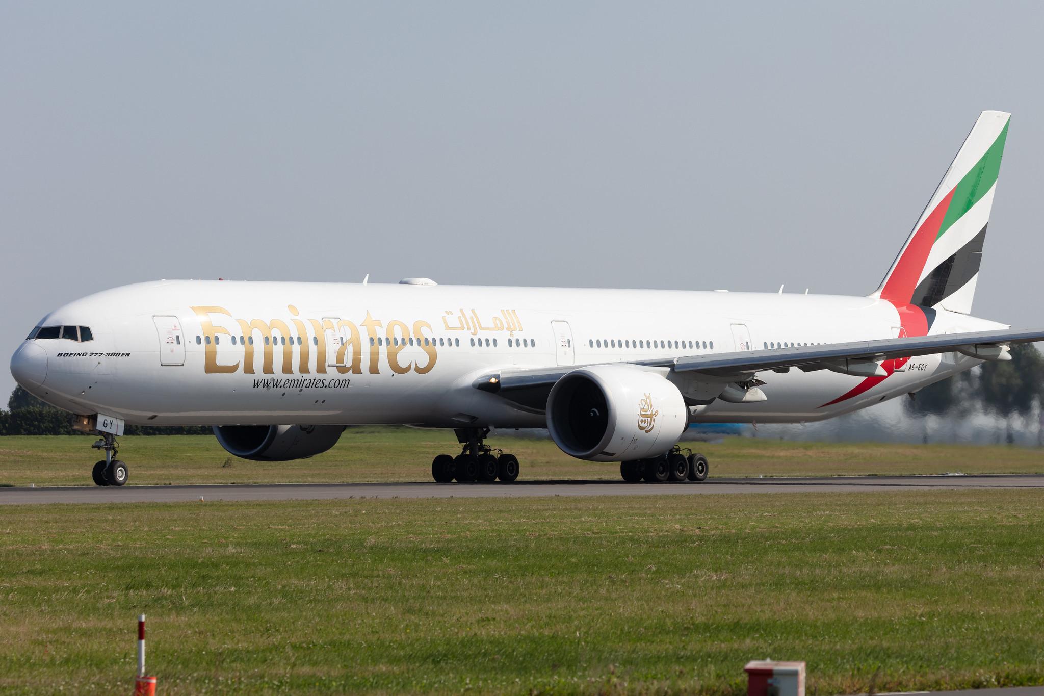 Amsterdam Schiphol: Emirates (EK / UAE) |  Boeing 777-31H(ER) B77W | A6-EGY | MSN 41080
