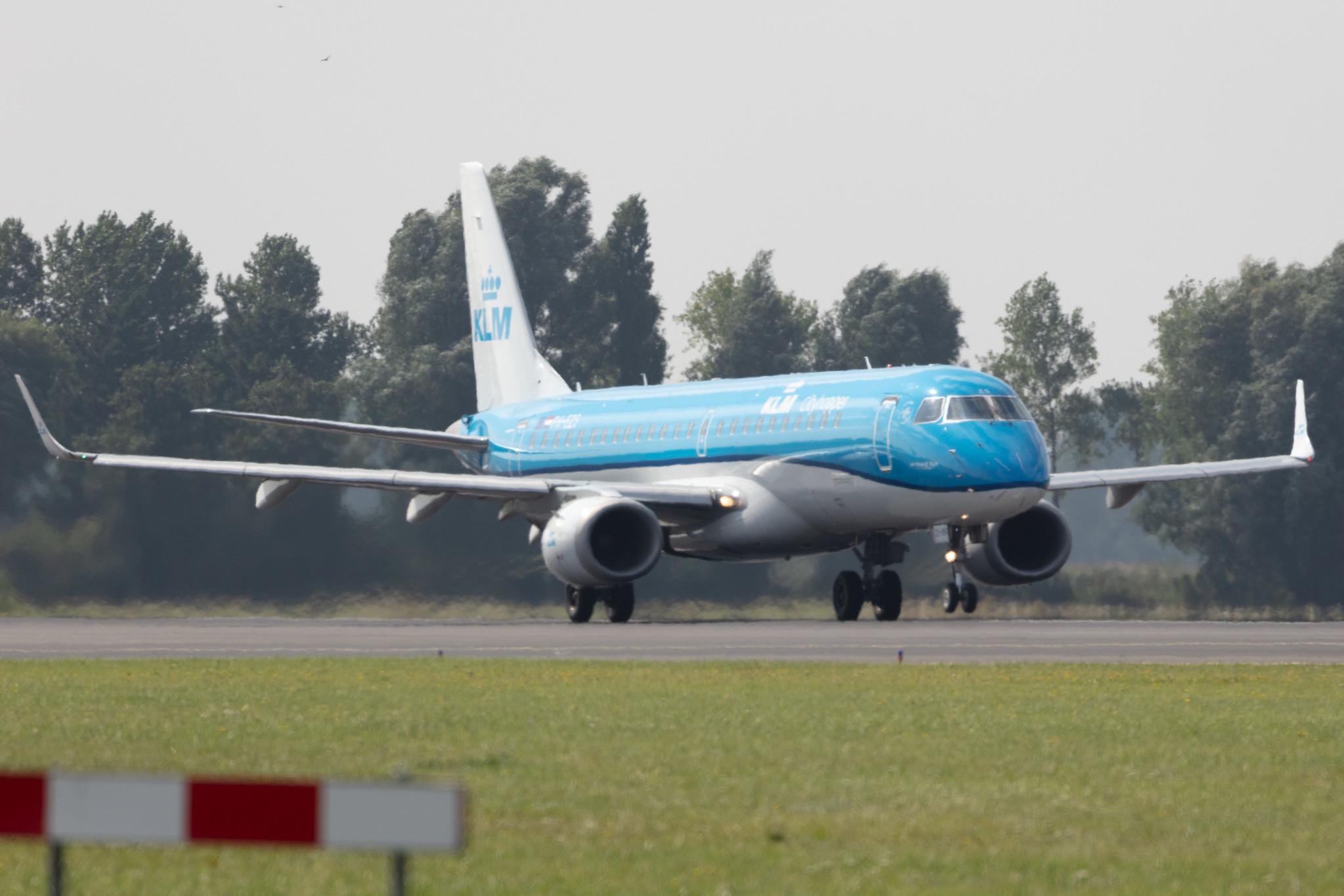 Amsterdam Schiphol: KLM (KL / KLM) | Operator: KLM Cityhopper |  Embraer E190STD E190 | PH-EZS | MSN 19000380