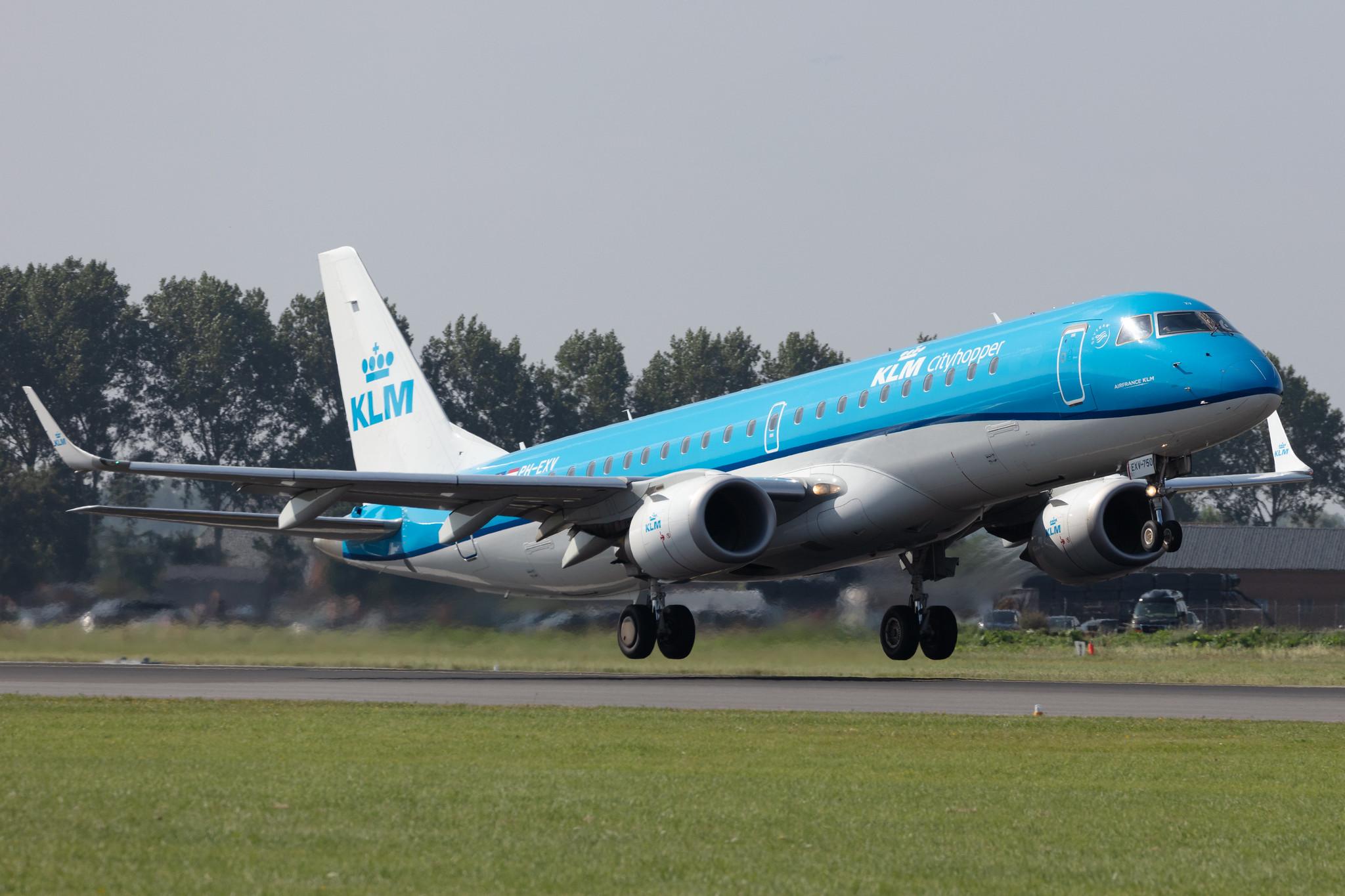 Amsterdam Schiphol: KLM (KL / KLM) | Operator: KLM Cityhopper |  Embraer E190STD E190 | PH-EXV | MSN 19000750