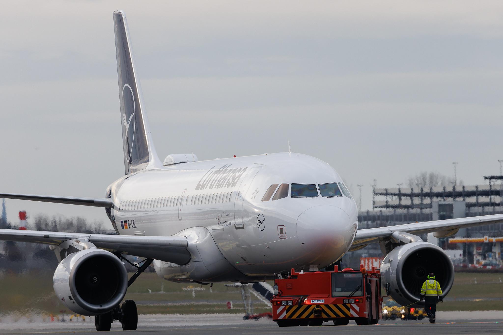 Hamburg Airport: Lufthansa (LH / DLH) | Operator: Lufthansa CityLine | Airbus A319-112 A319 | D-AIBL | MSN 2174