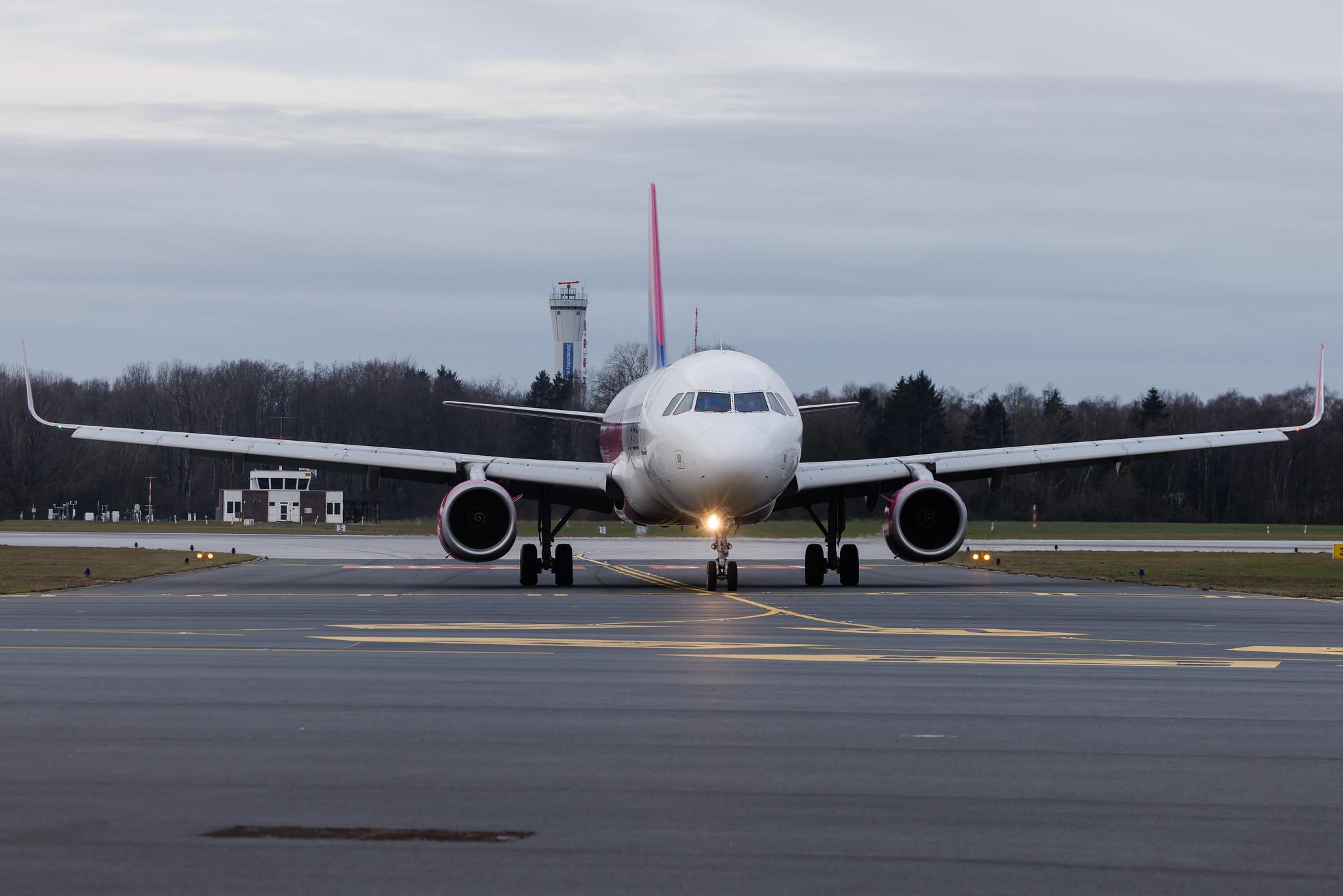 Hamburg Airport: Wizz Air (W6 / WZZ) |  Airbus A320-232 A320 | HA-LWT | MSN 5615
