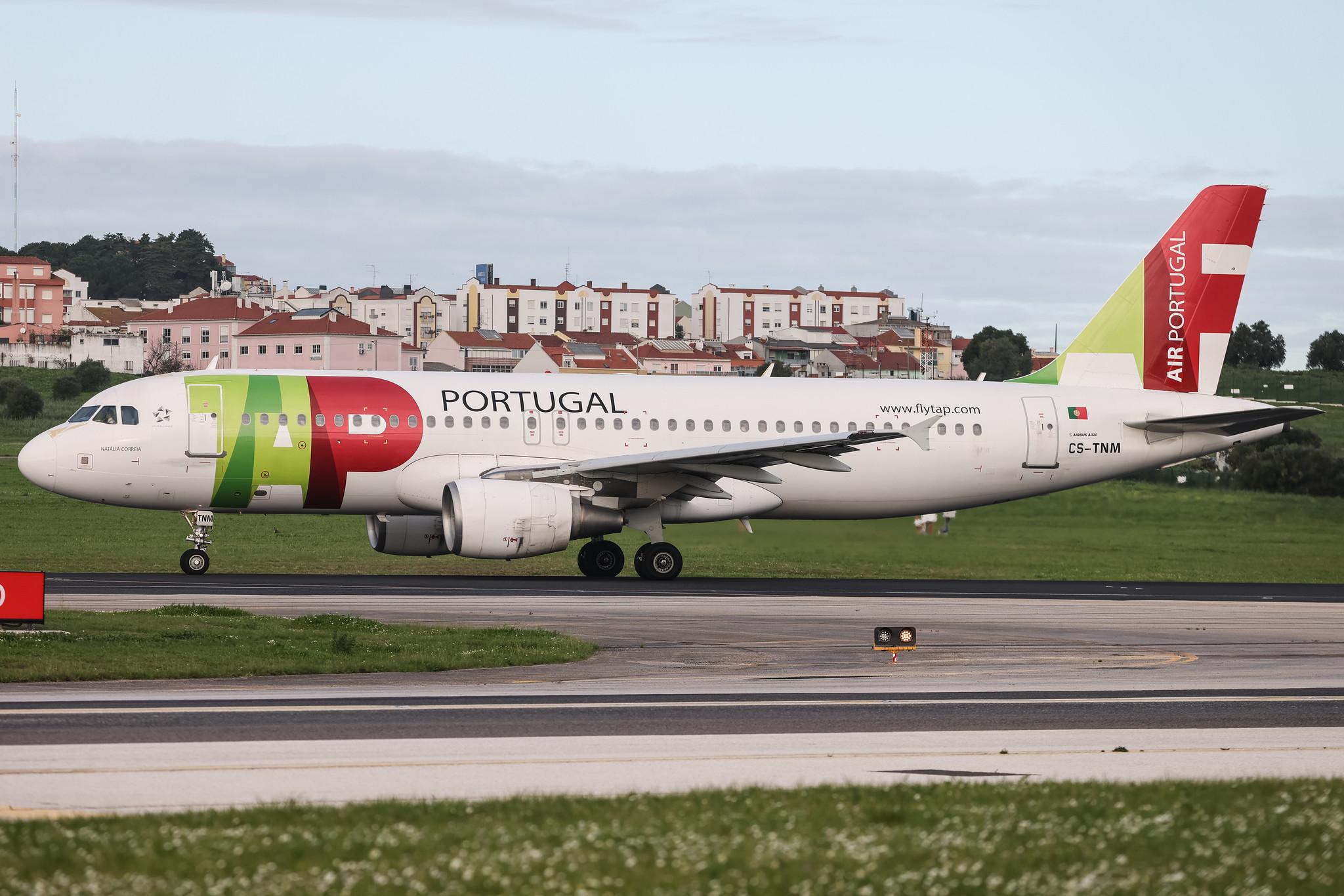 Aeroporto de Lisboa: TAP Air Portugal (TP / TAP) | Airbus A320-214 A320 | CS-TNM | MSN 1799