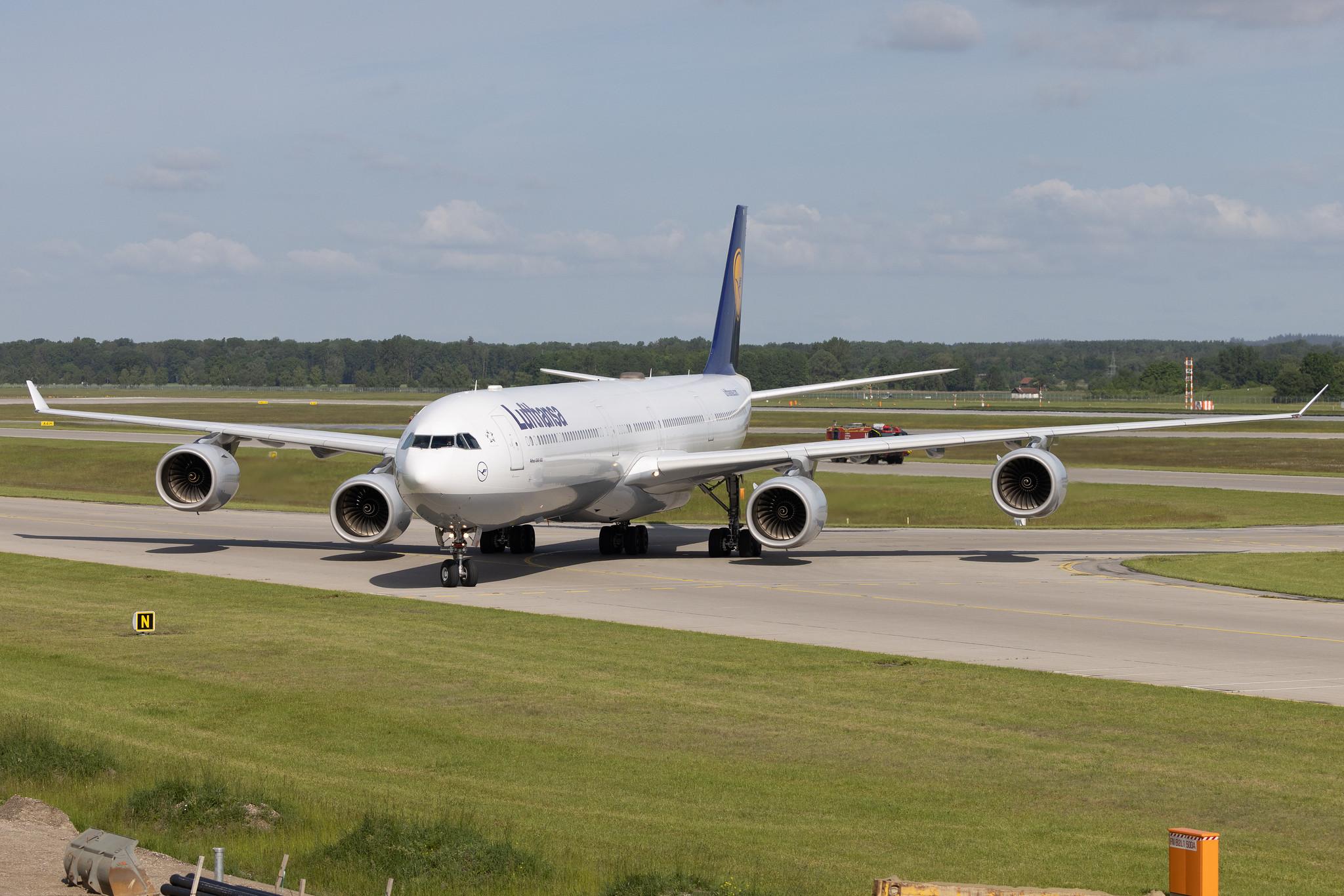 Munich Airport: Lufthansa (LH / DLH) | Airbus A340-642 A346 | D-AIHV | MSN 0897