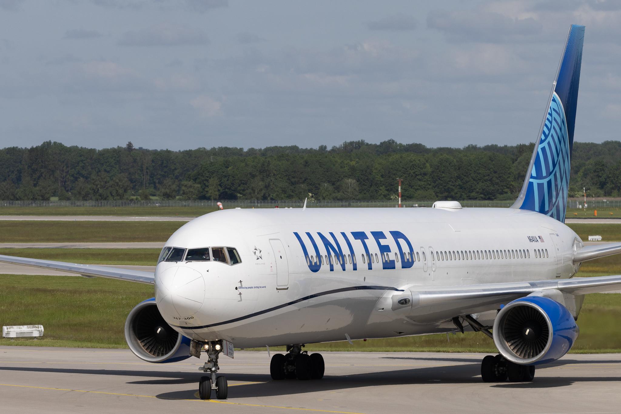 Munich Airport: United Airlines (UA / UAL) | Boeing 767-322(ER) B763 | N641UA | MSN 25091