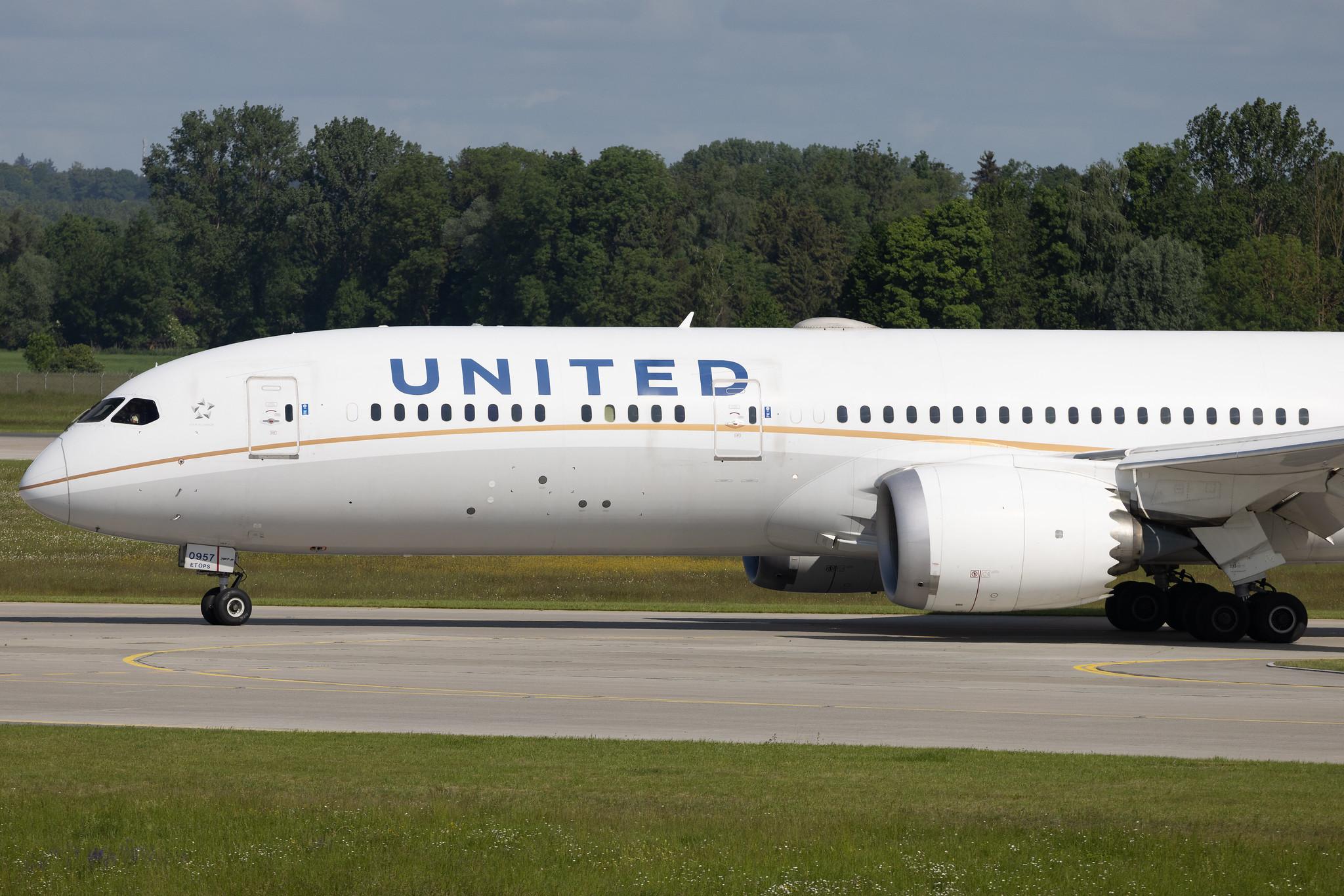 Munich Airport: United Airlines (UA / UAL) |  Boeing 787-9 Dreamliner B789 | N27957 | MSN 36409
