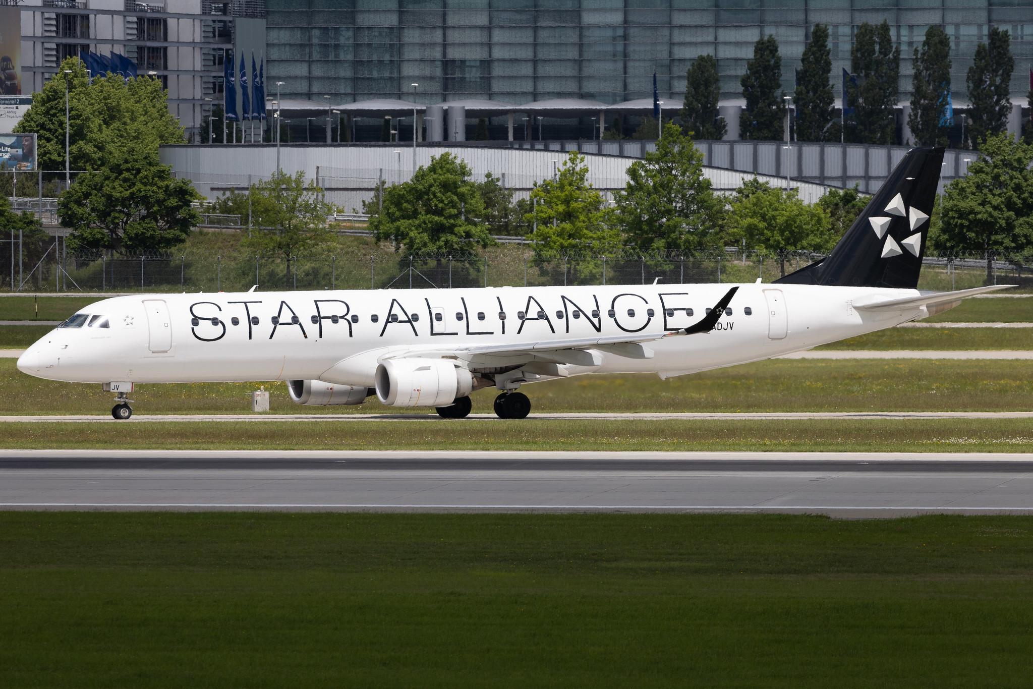 Munich Airport: Air Dolomiti (EN / DLA) | Livery: Star Alliance Livery | Embraer E195LR E195 | I-ADJV | MSN 19000308